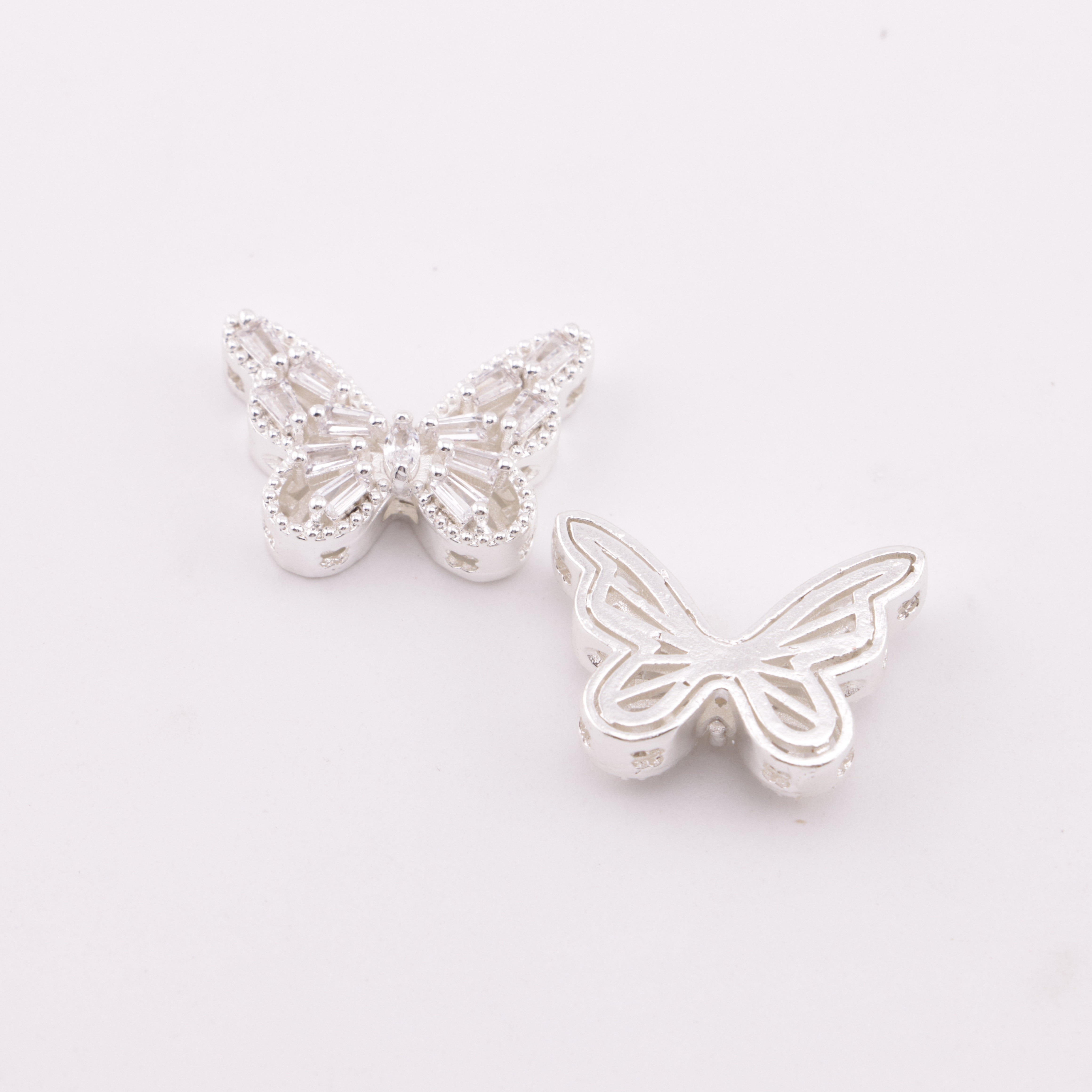 FS4474- 26Mm X 20Mm Butterfly Zircon Four - Way Bead Zircon Diamond