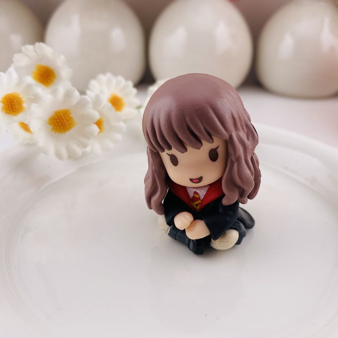 FS19771-About 47mm Hermione Granger Figure