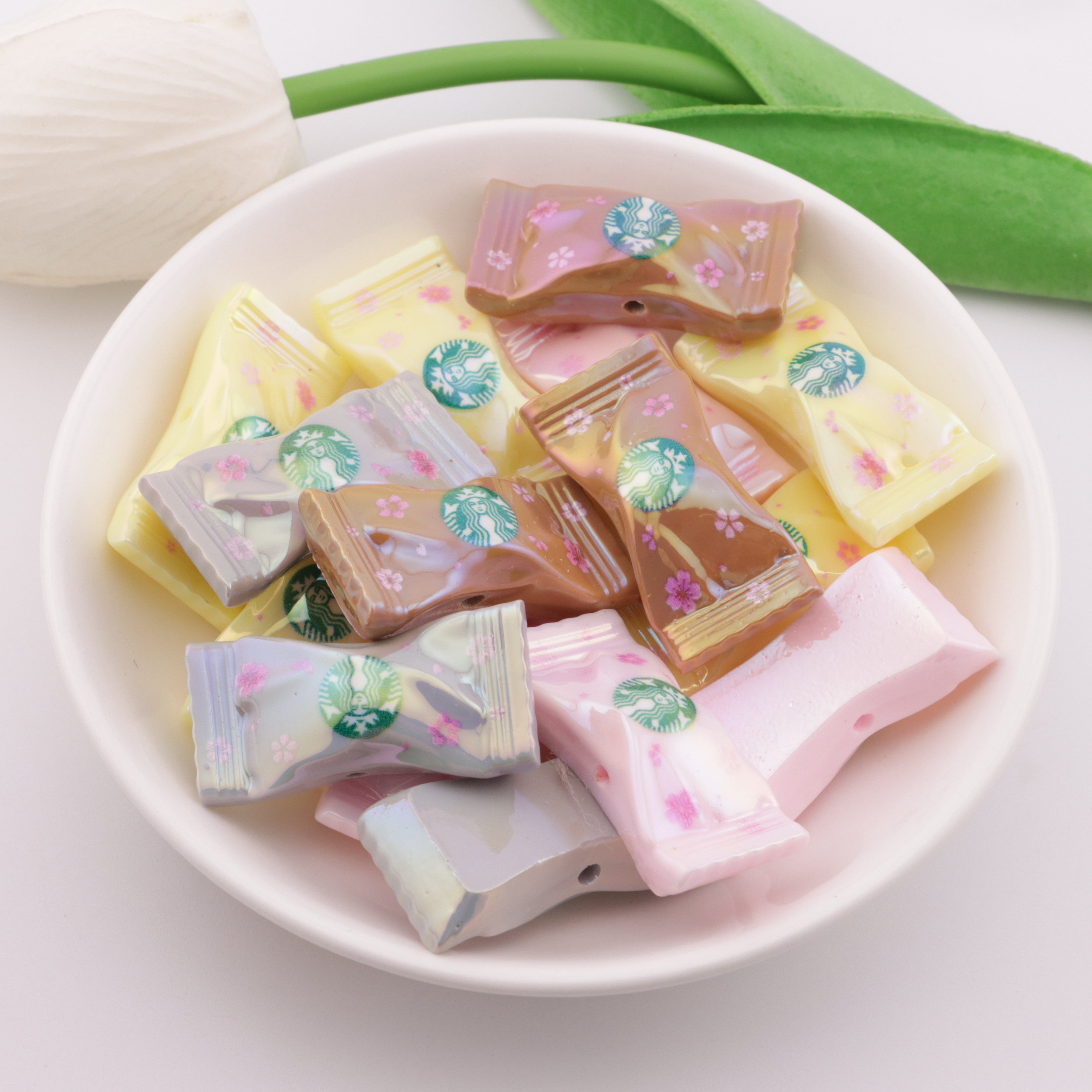 FS6025- Starbucks Resin Beads