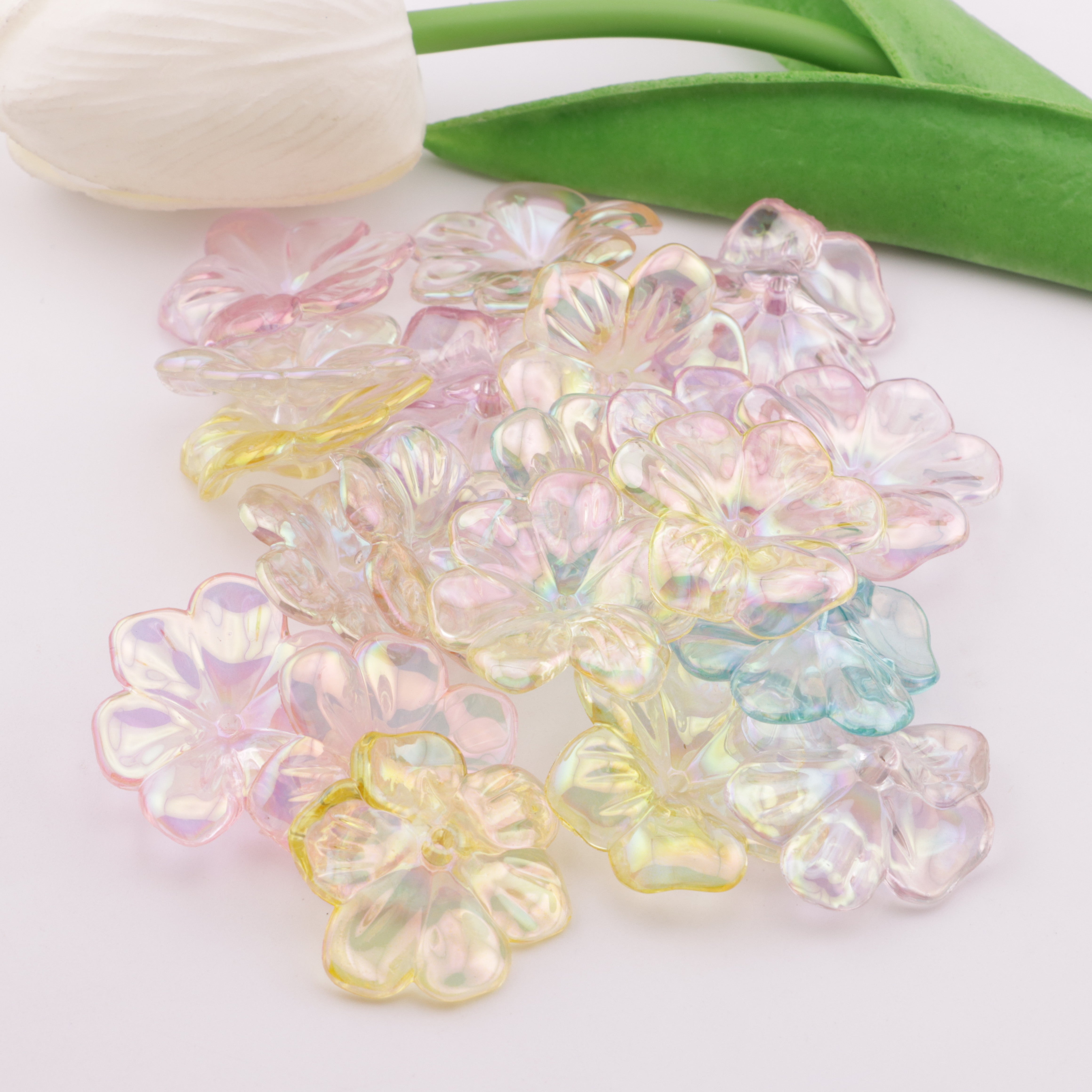 FS6039- Uv Electroplated Lotus Leaf Acrylic Beads