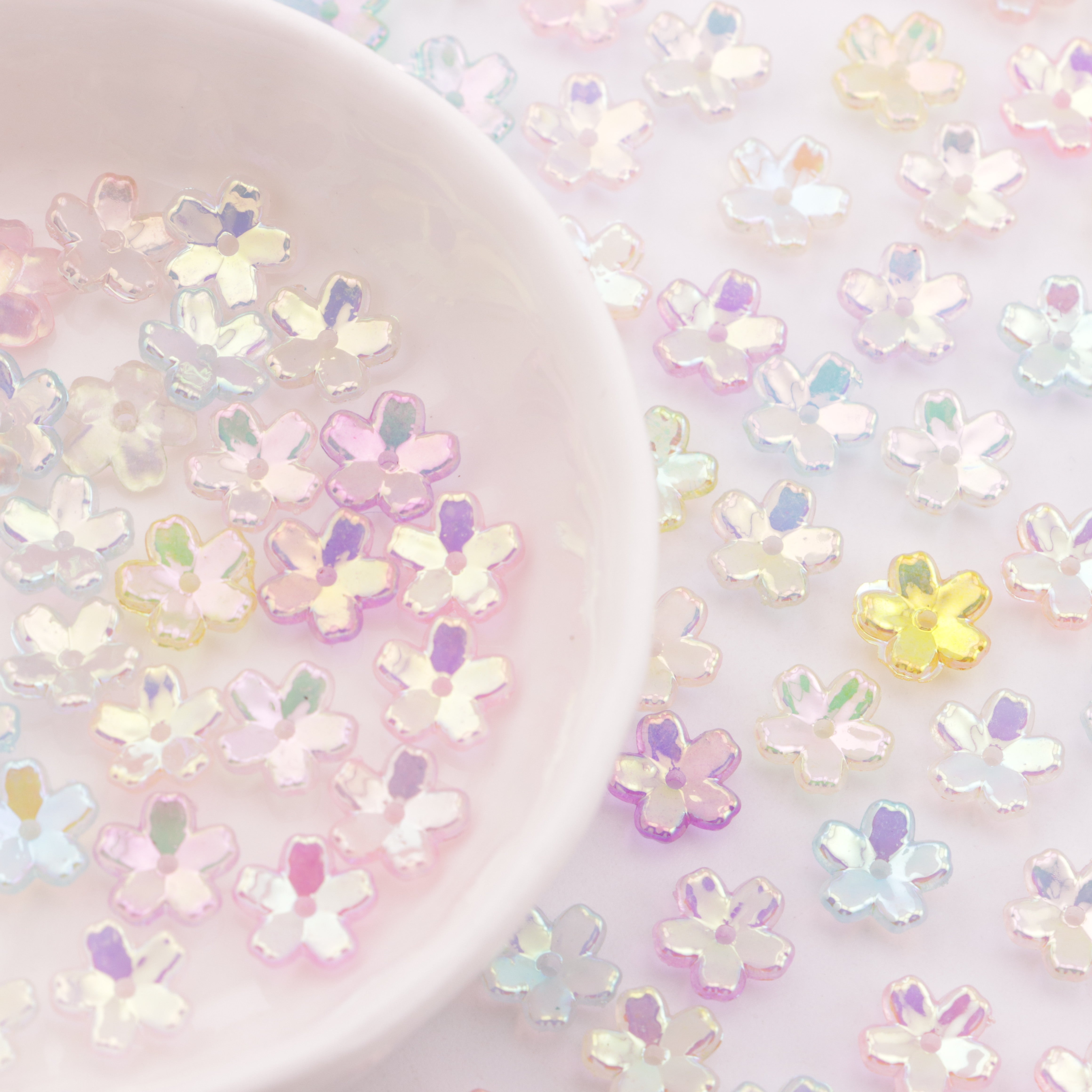 FS6041- Approximately 8Mm Transparent Glow-In-The-Dark UV Electroplated Cherry Blossom Acrylic