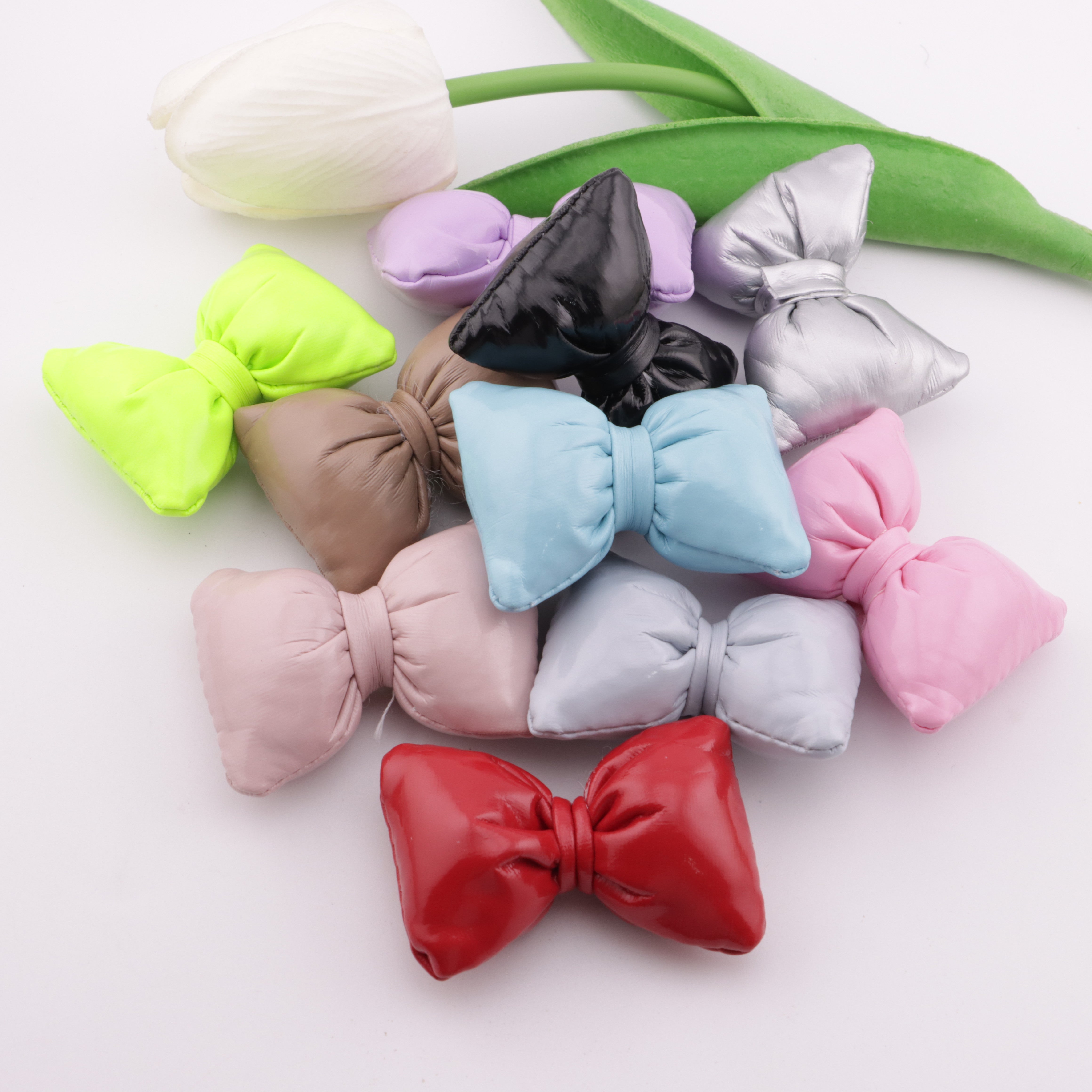 FS6050- Approximately 46*37mm Leather Bowknot