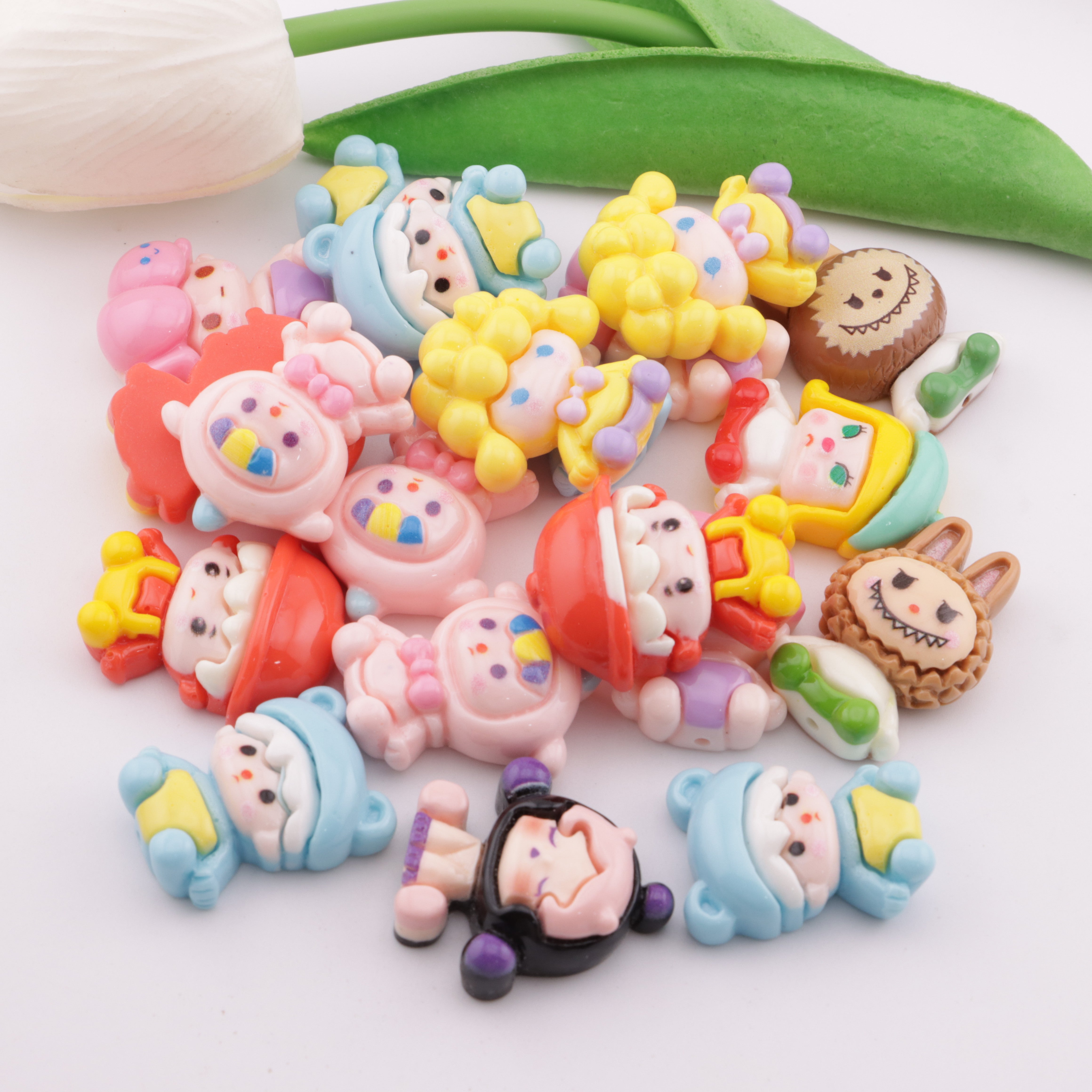 FS6077- Pop Mart Resin Beads