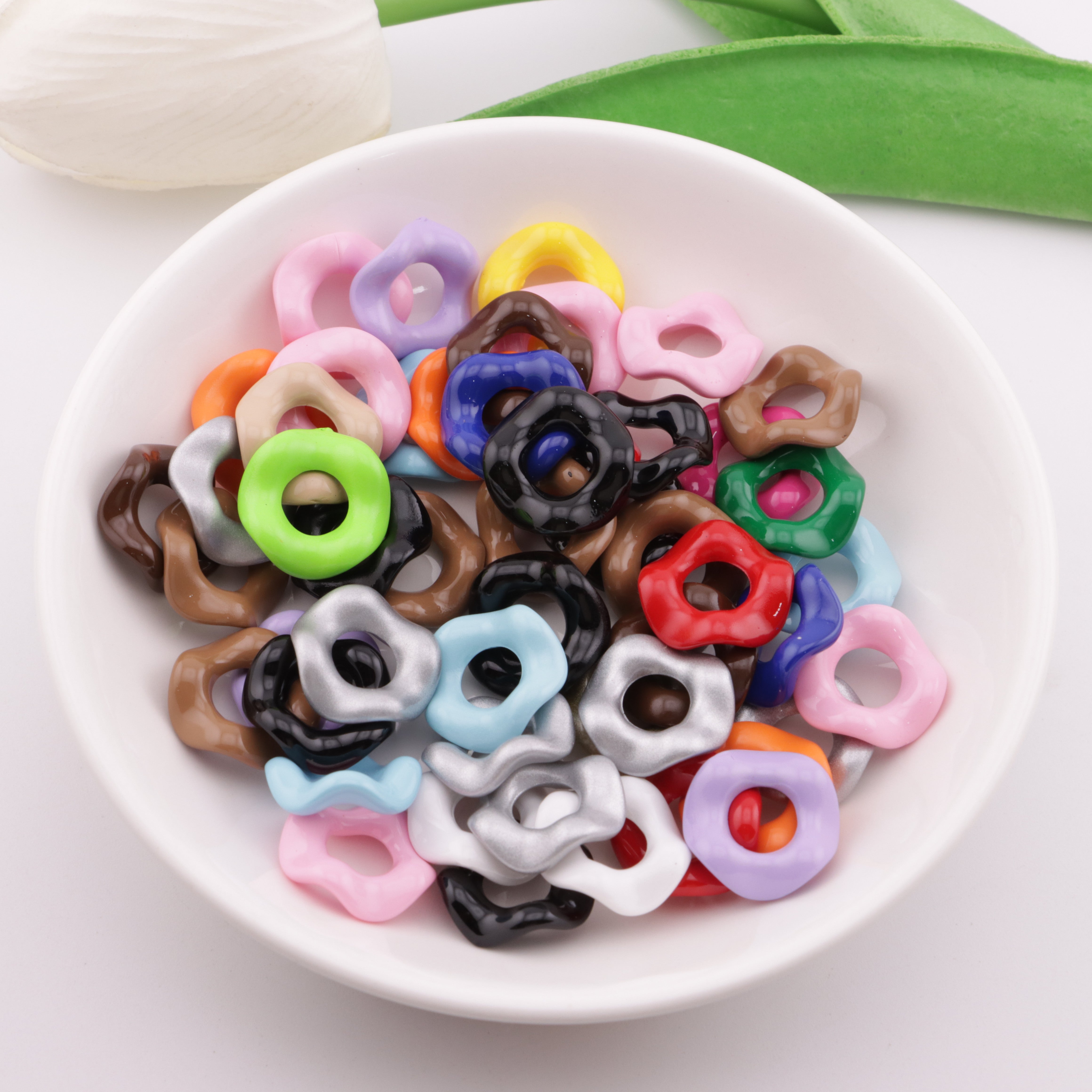 FS6086- Approximately 13×13 Mm Wave Separating Beads