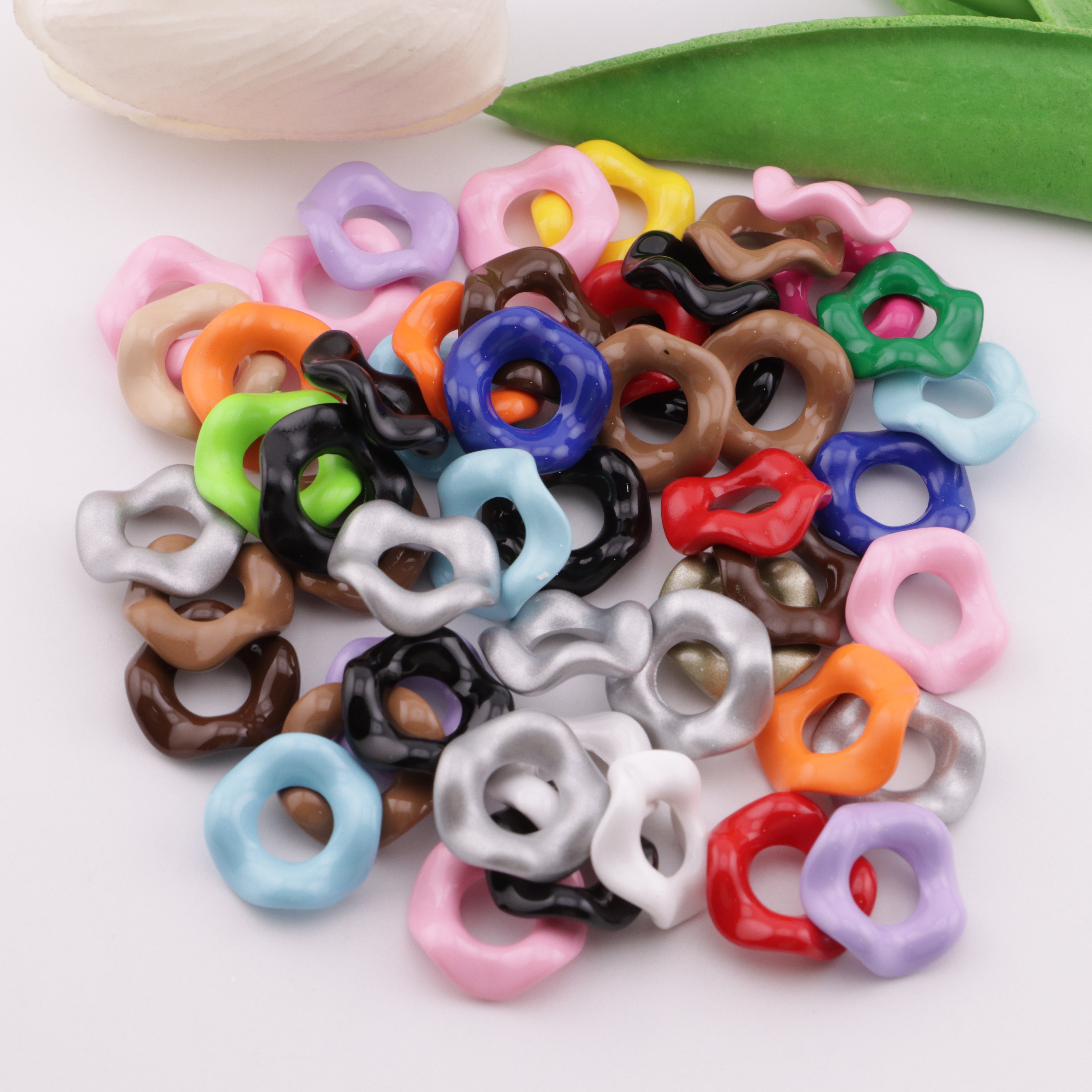 FS6086- Approximately 13×13 Mm Wave Separating Beads