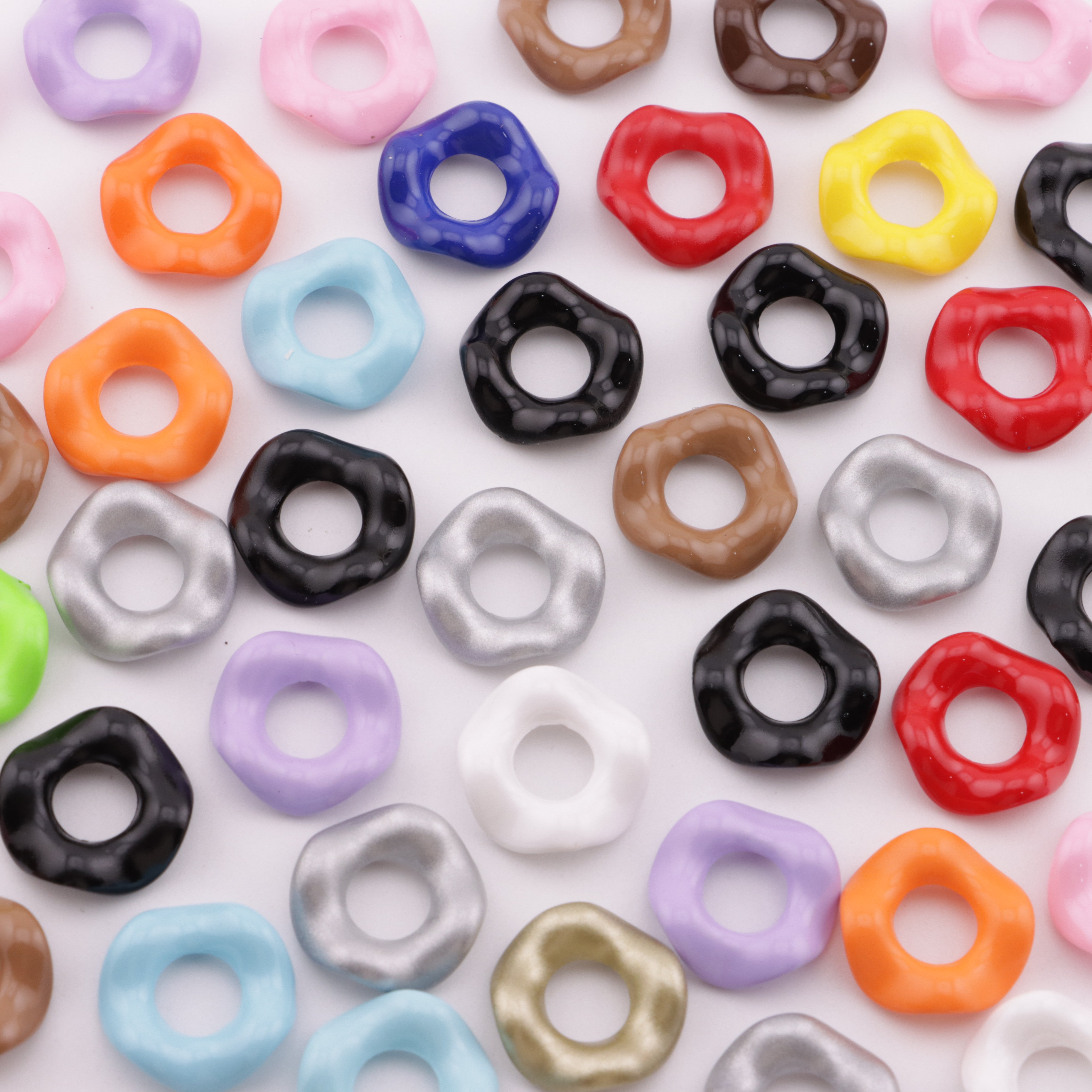 FS6086- Approximately 13×13 Mm Wave Separating Beads
