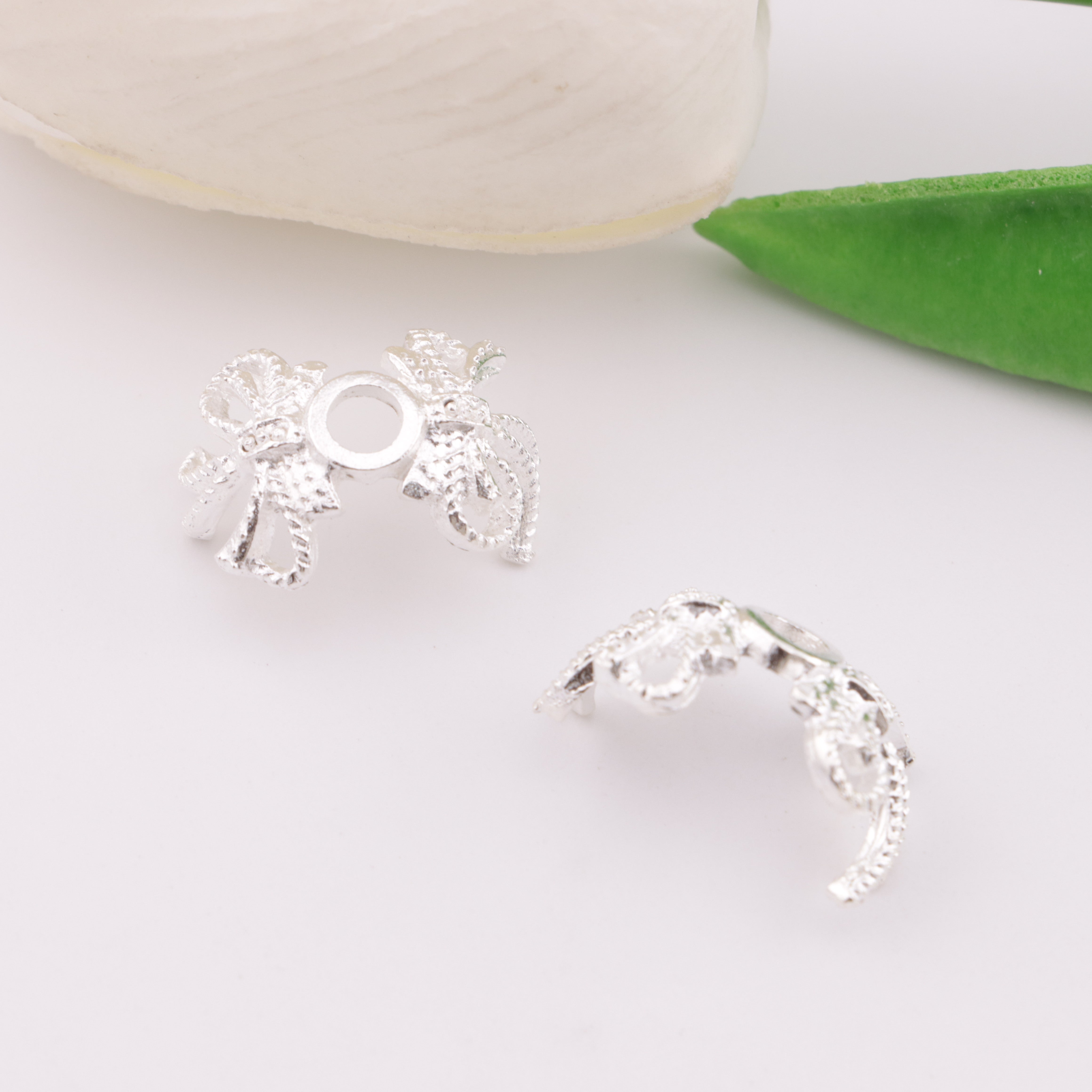 FS6090- Double Bowknot Metal Spacer Beads