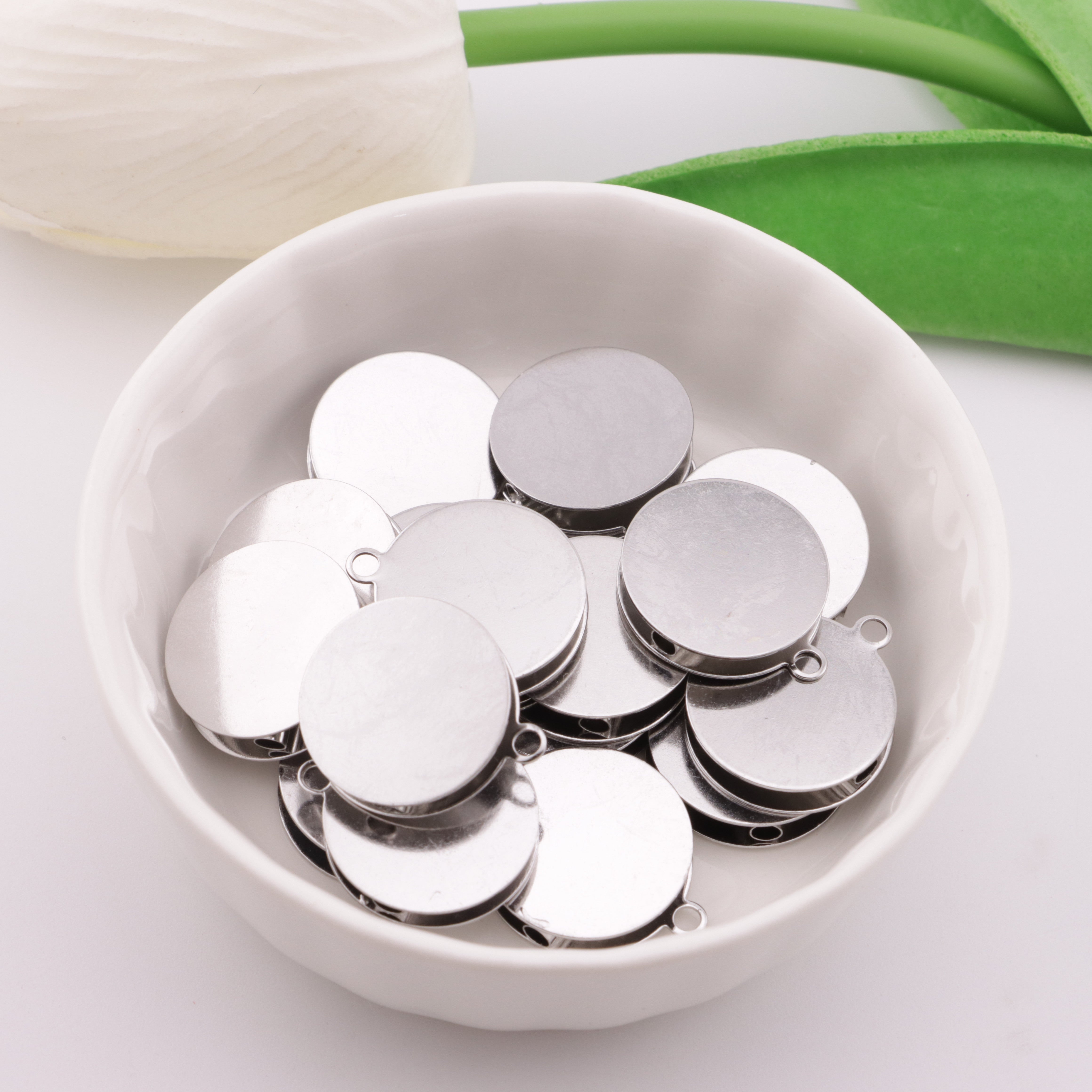 FS6101- 16mm Metal Based Beads With Hanging Holes