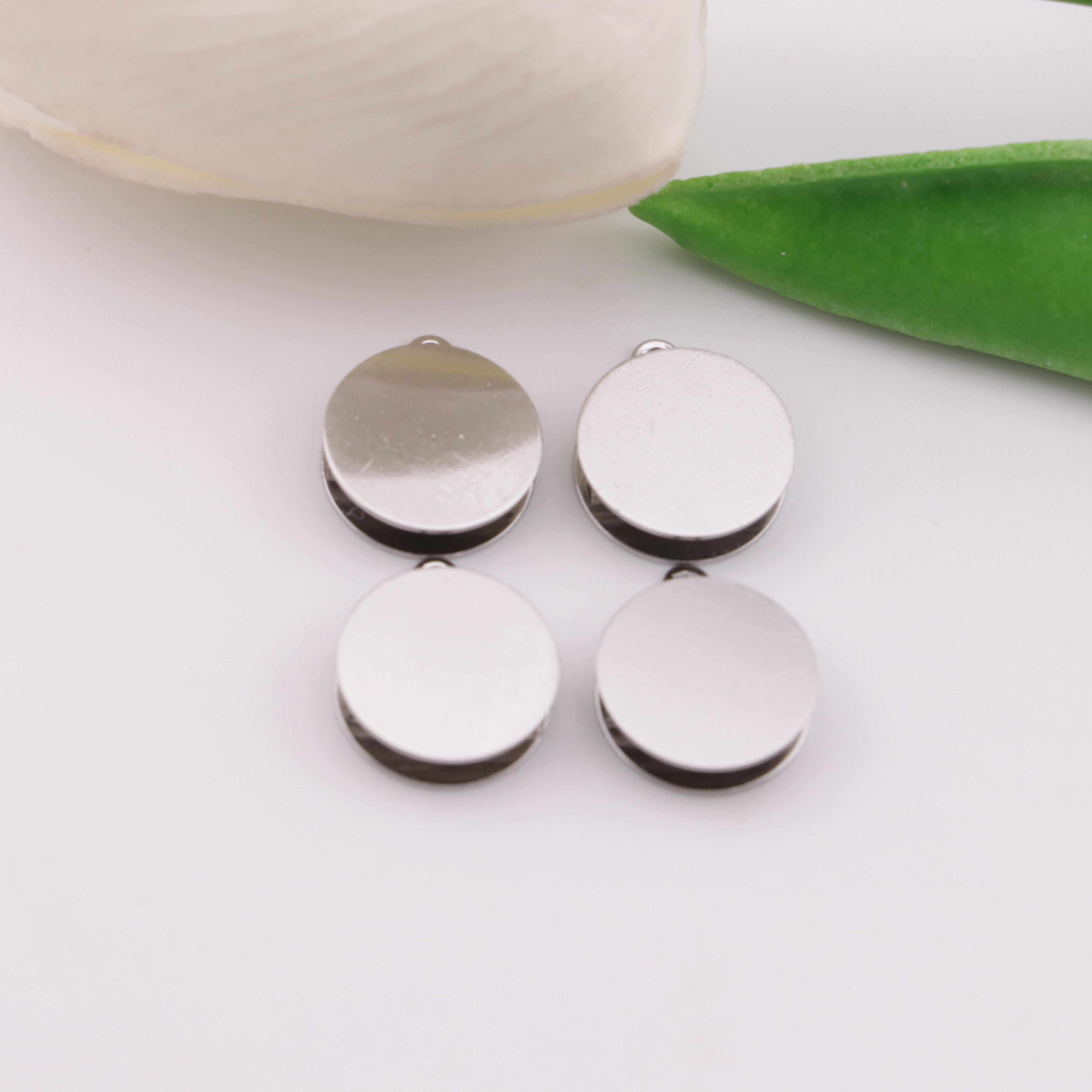FS6100- 12mm Metal Based Beads With Hanging Holes