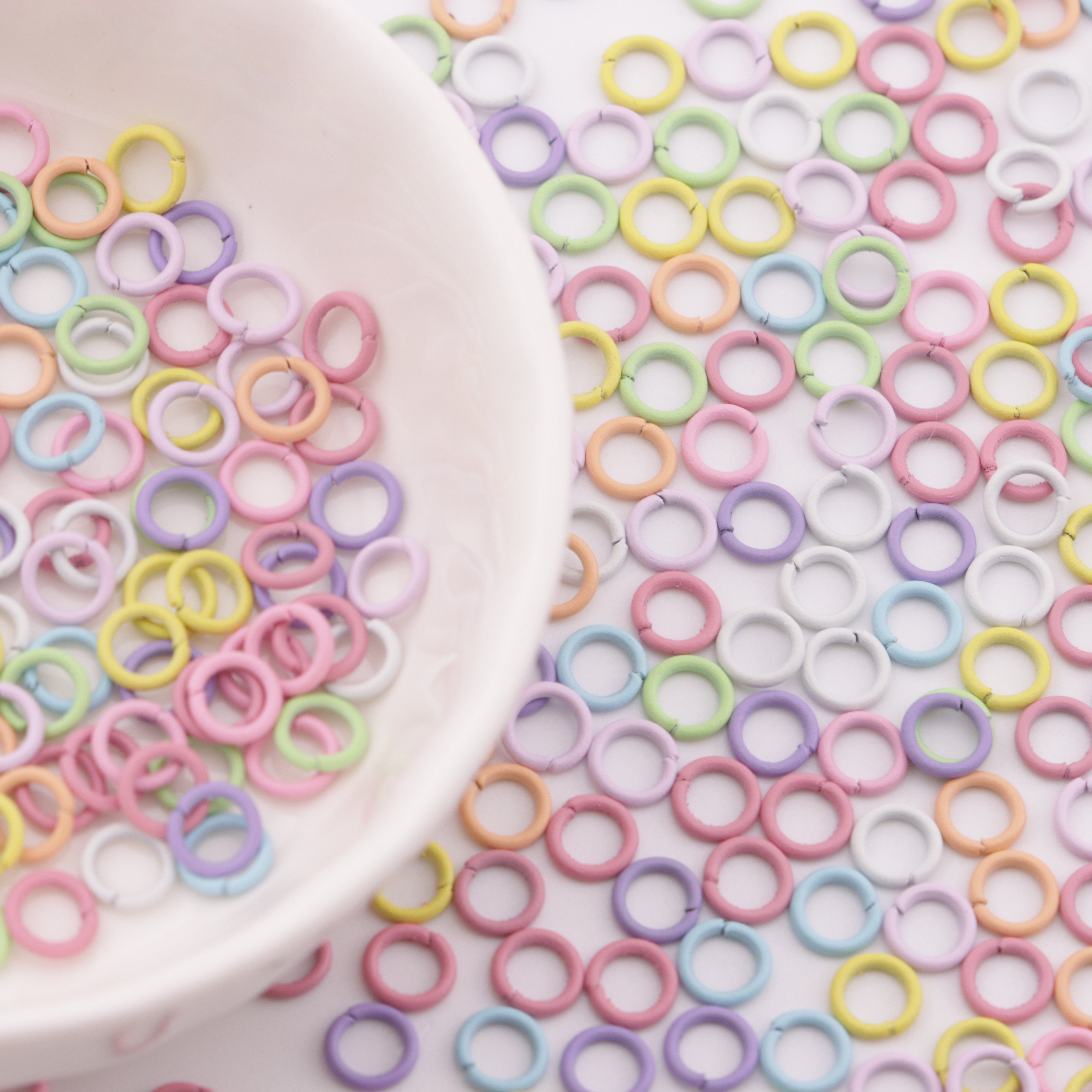 FS6094- 5mm Closed Jump Rings, Colorful Closed - End Rings