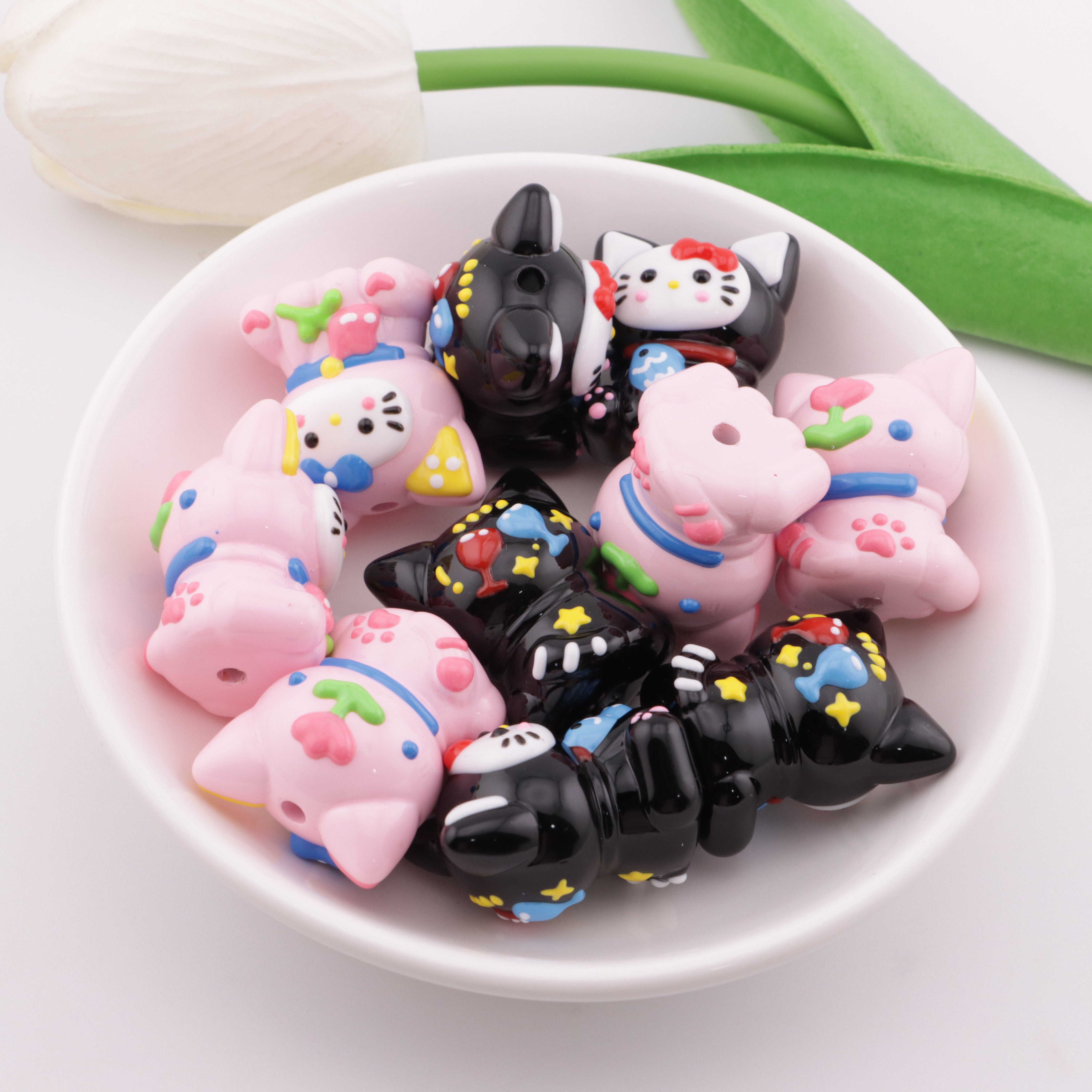 FS6103- HK Hand-Painted Beads