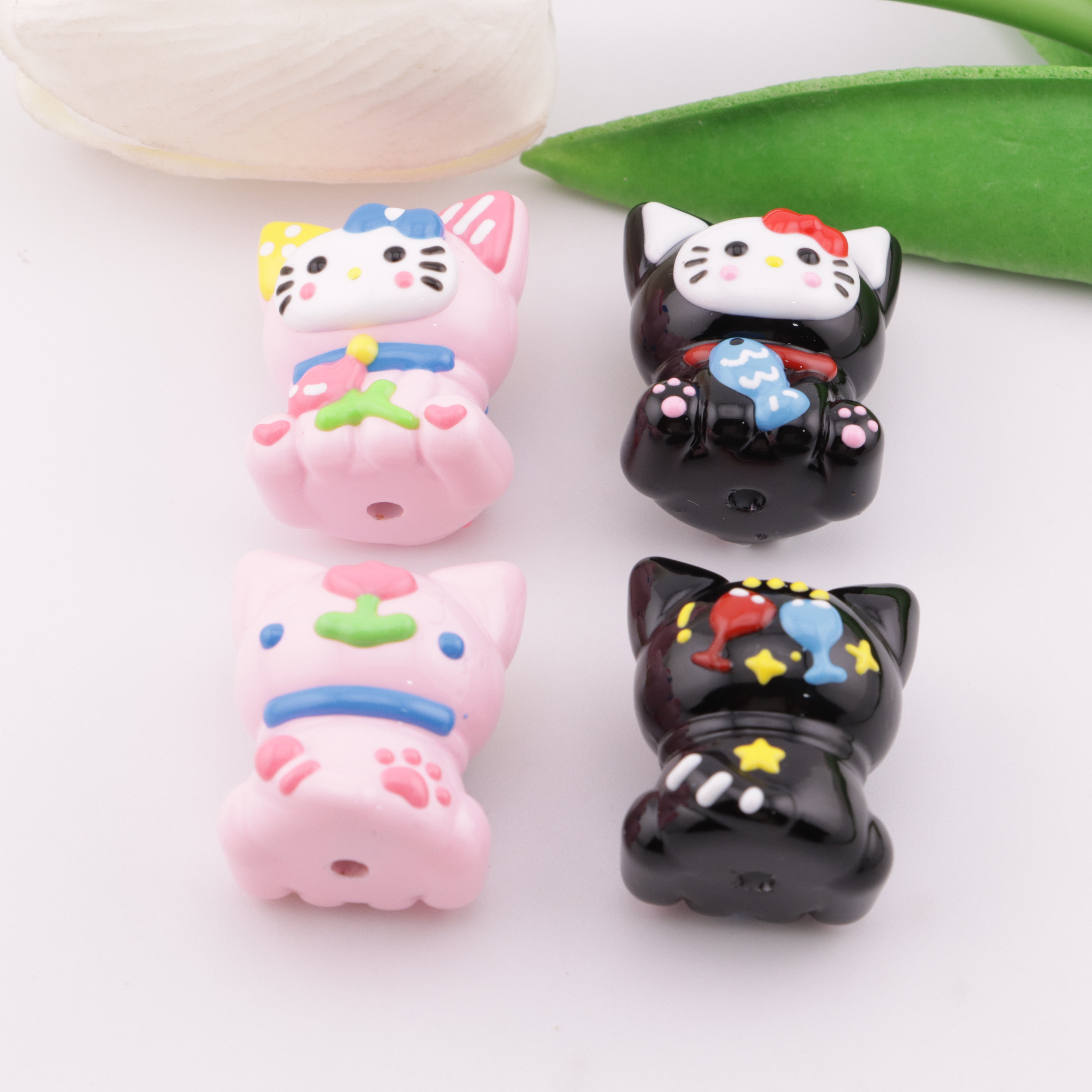 FS6103- HK Hand-Painted Beads