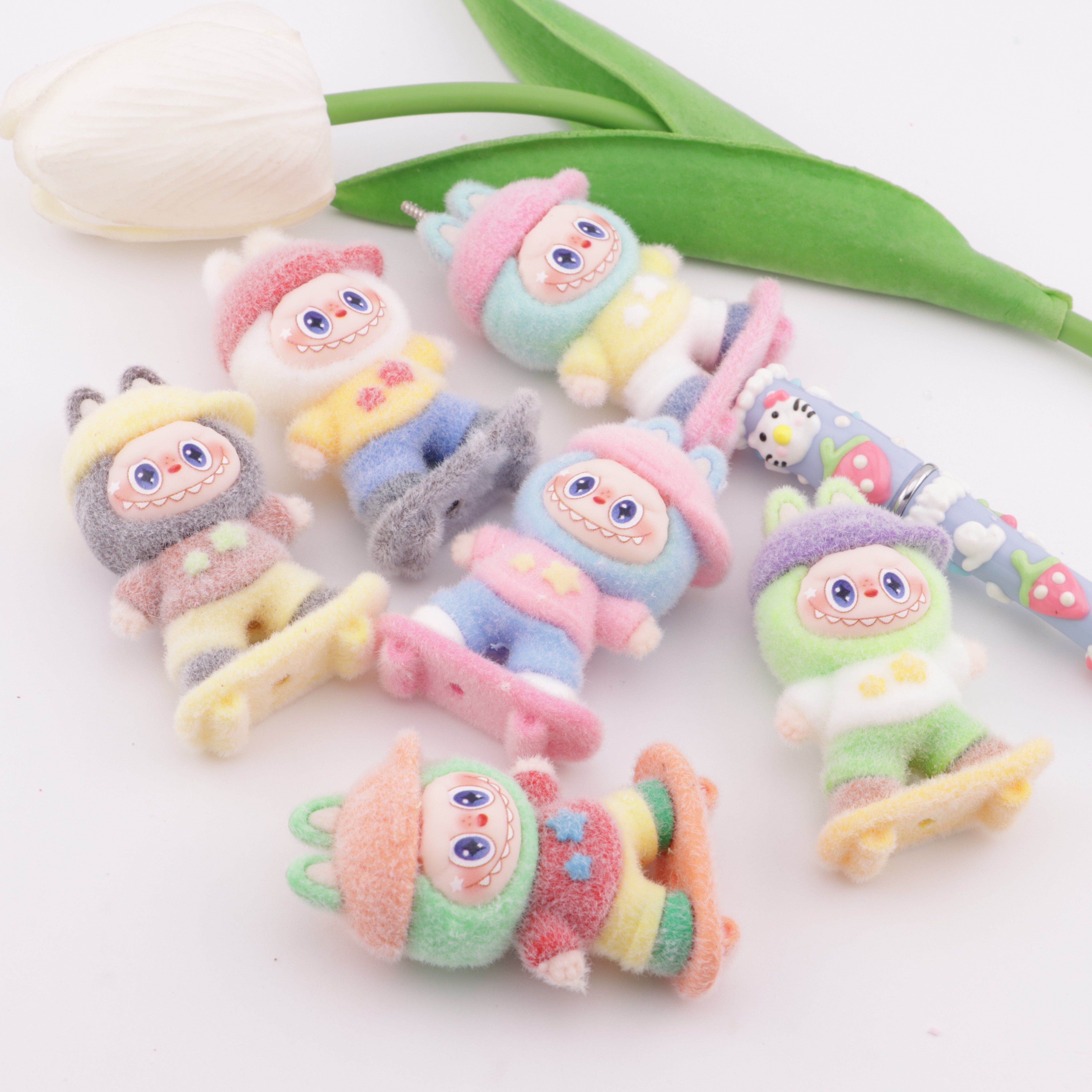FS6109- Flocked Labubu Skateboard Through-Hole Beads