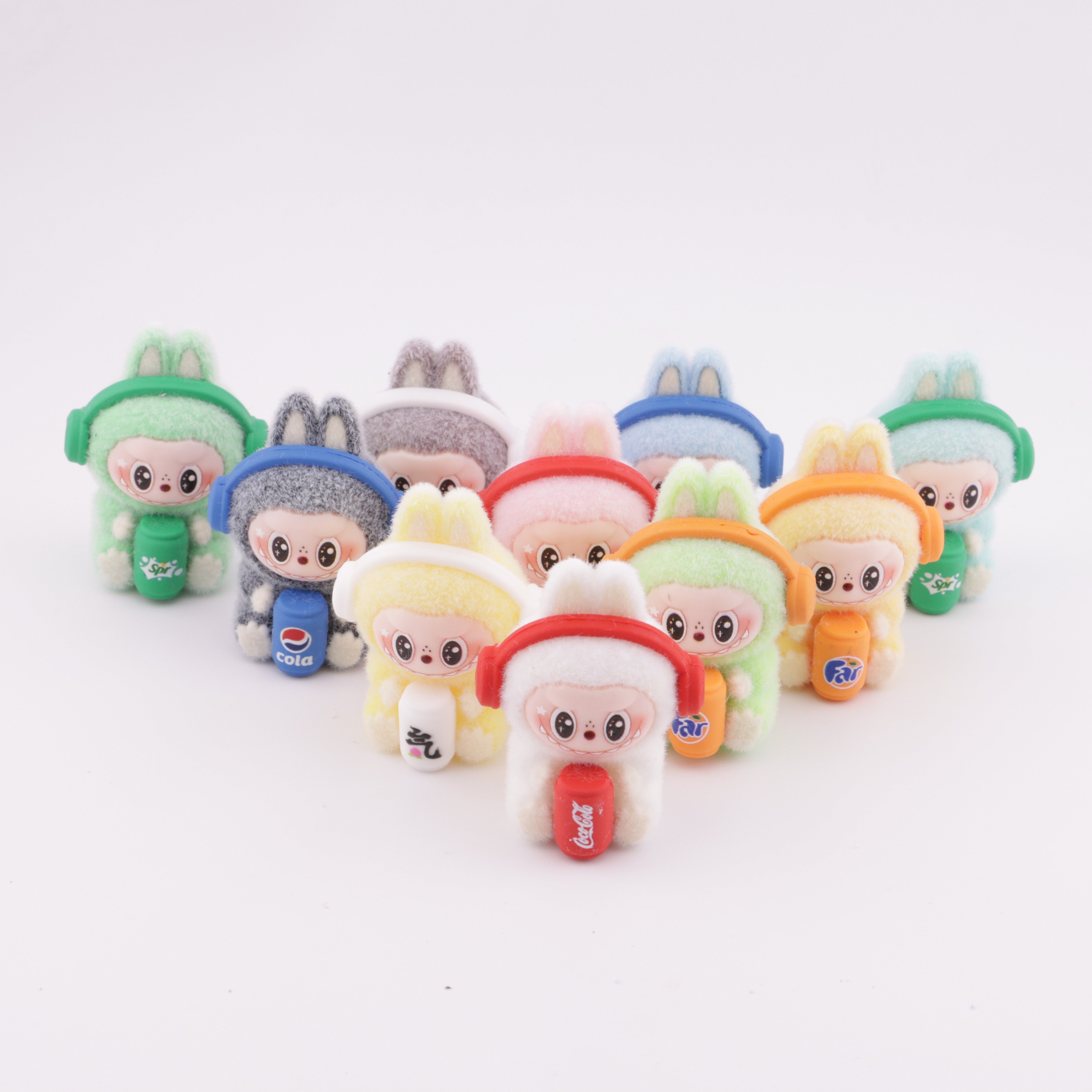 FS6111- Labubu Coke Flocked Resin Beads