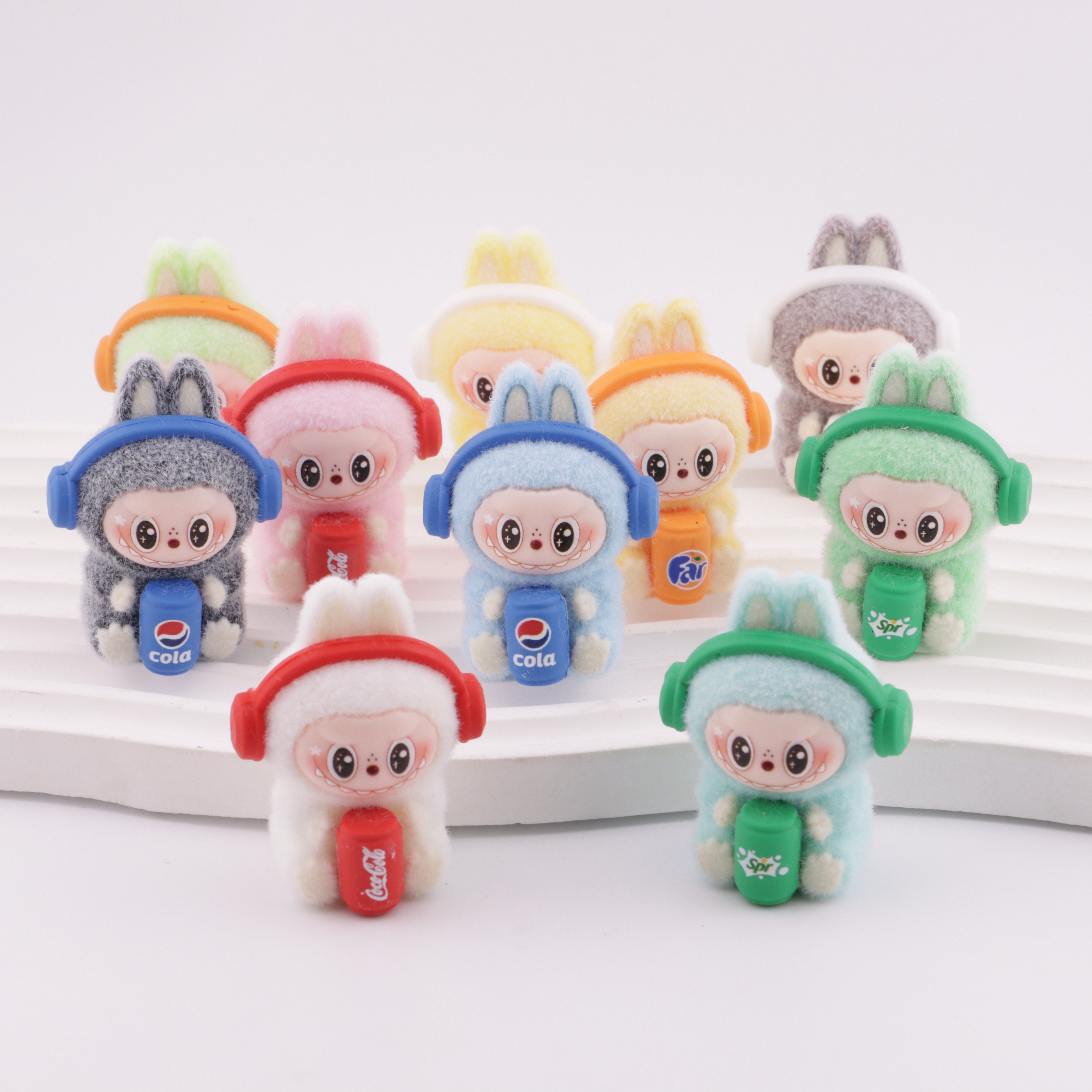 FS6111- Labubu Coke Flocked Resin Beads