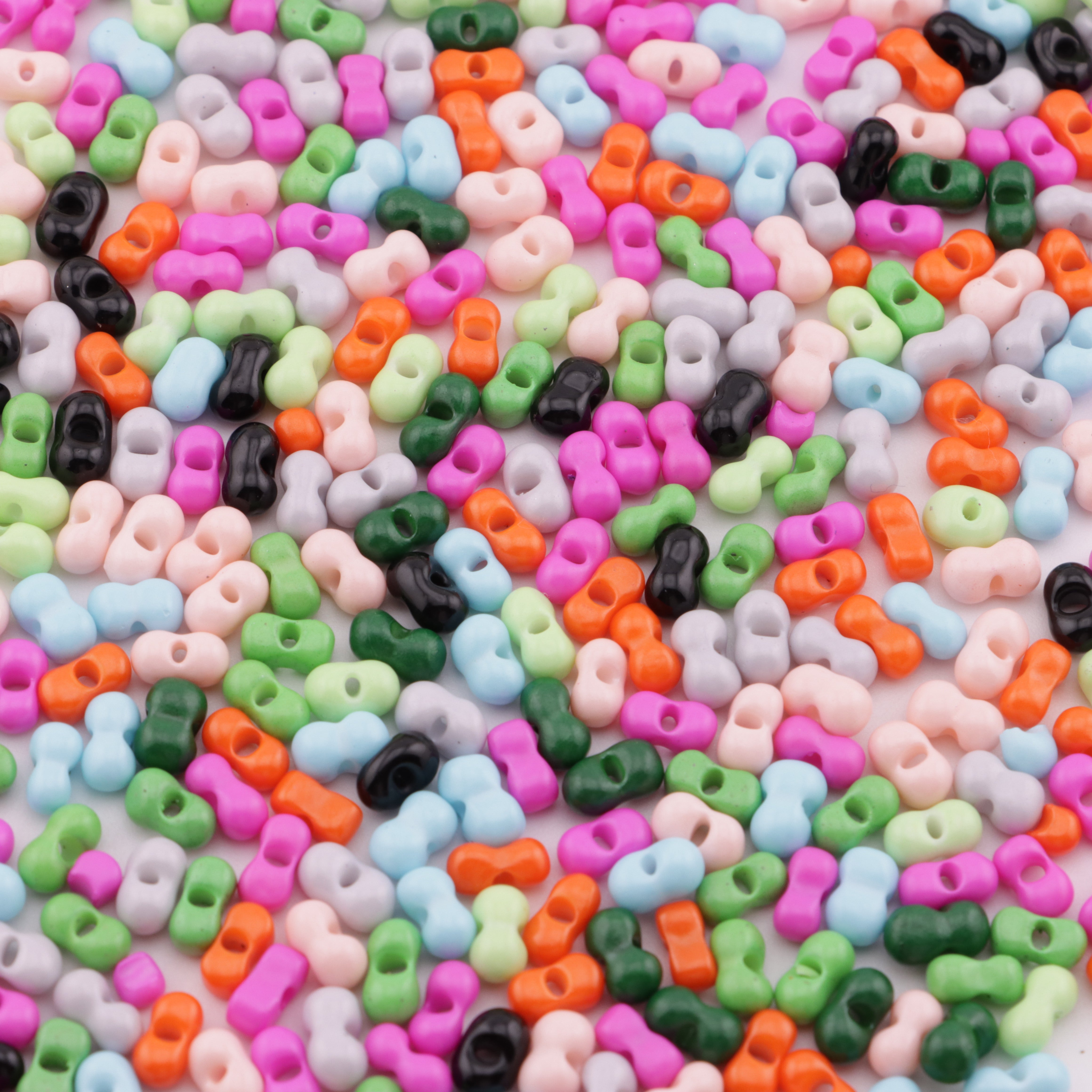 FS6038- 3×6Mm Glass Peanut Beads