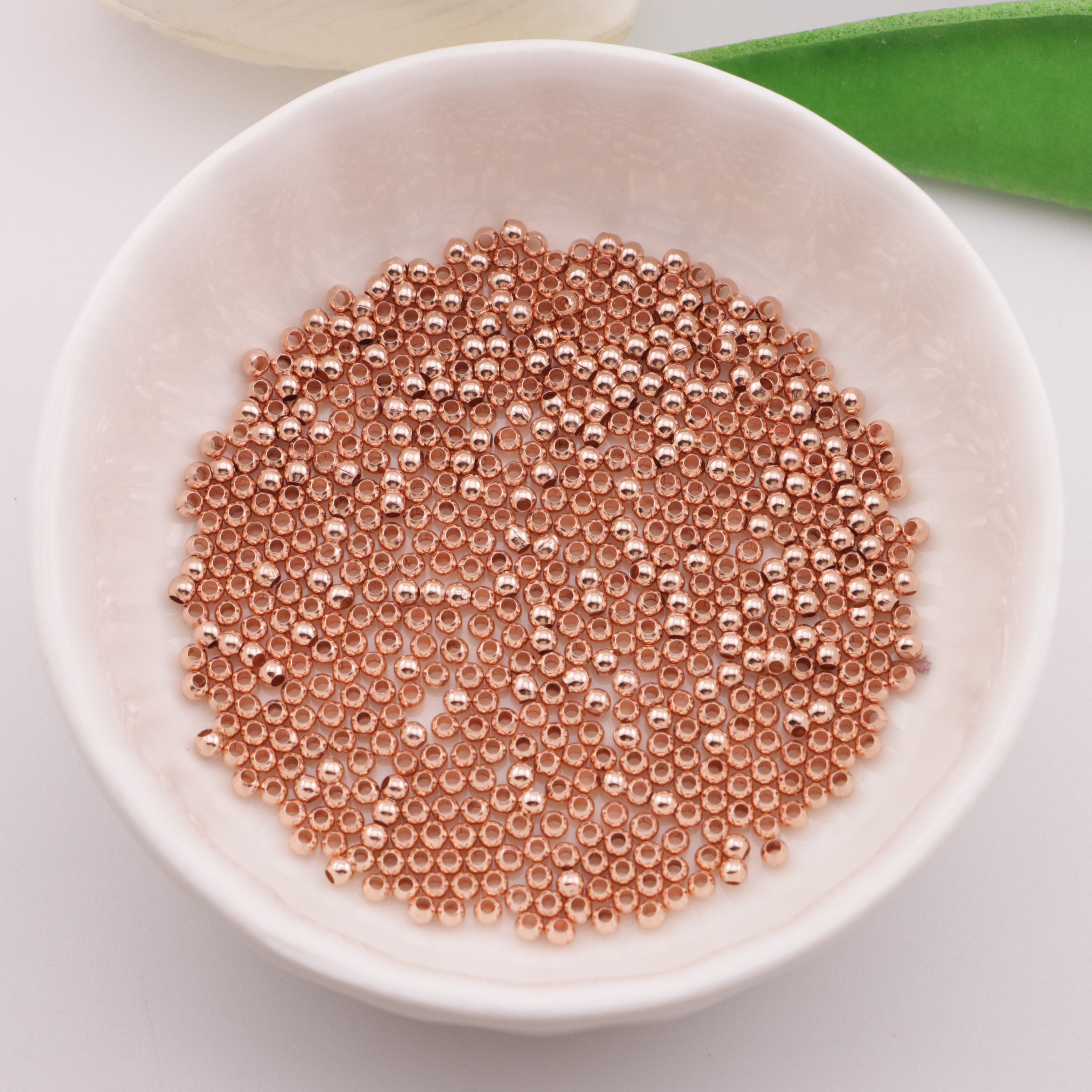 FS6136- 2mm Metal Beads