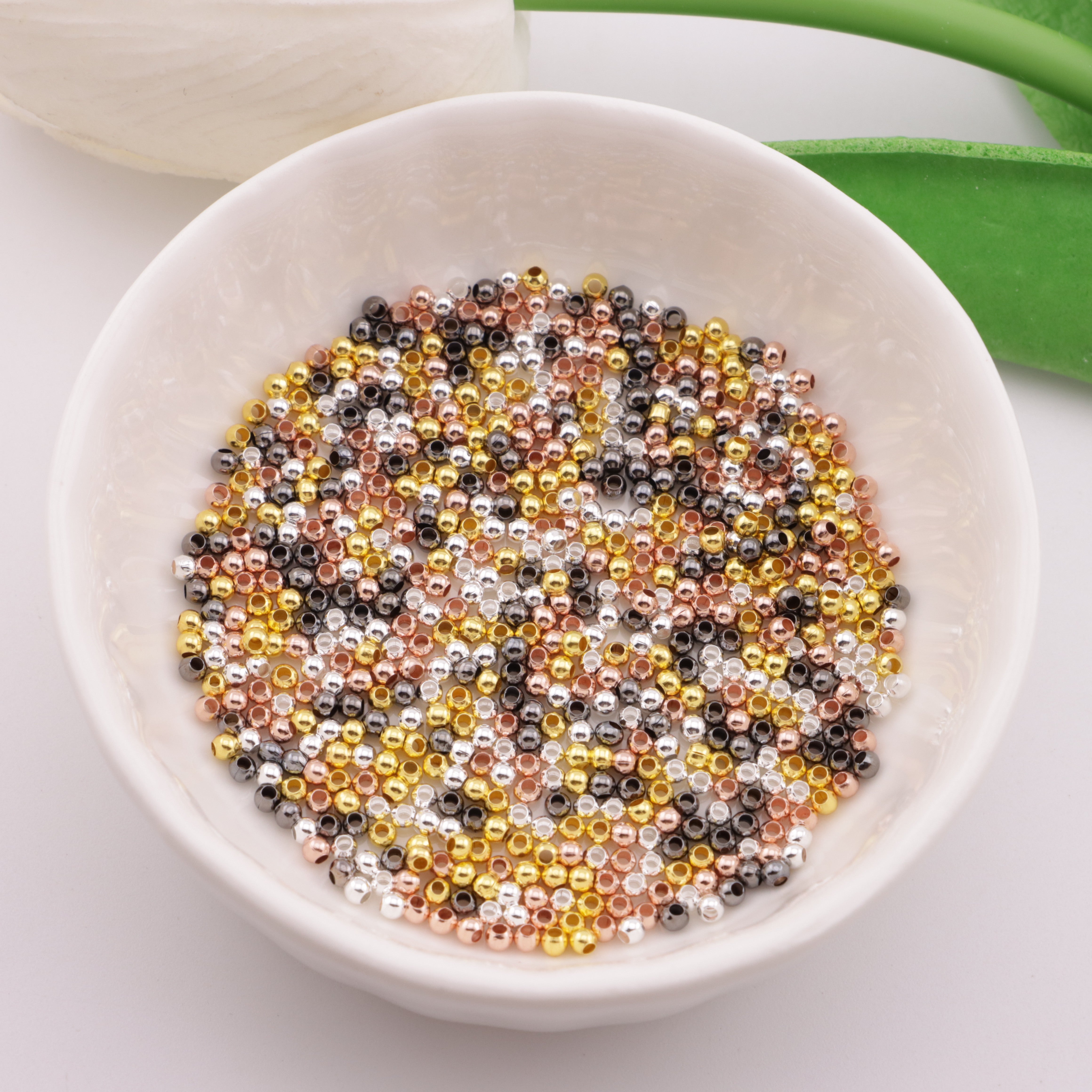 FS6136- 2mm Metal Beads