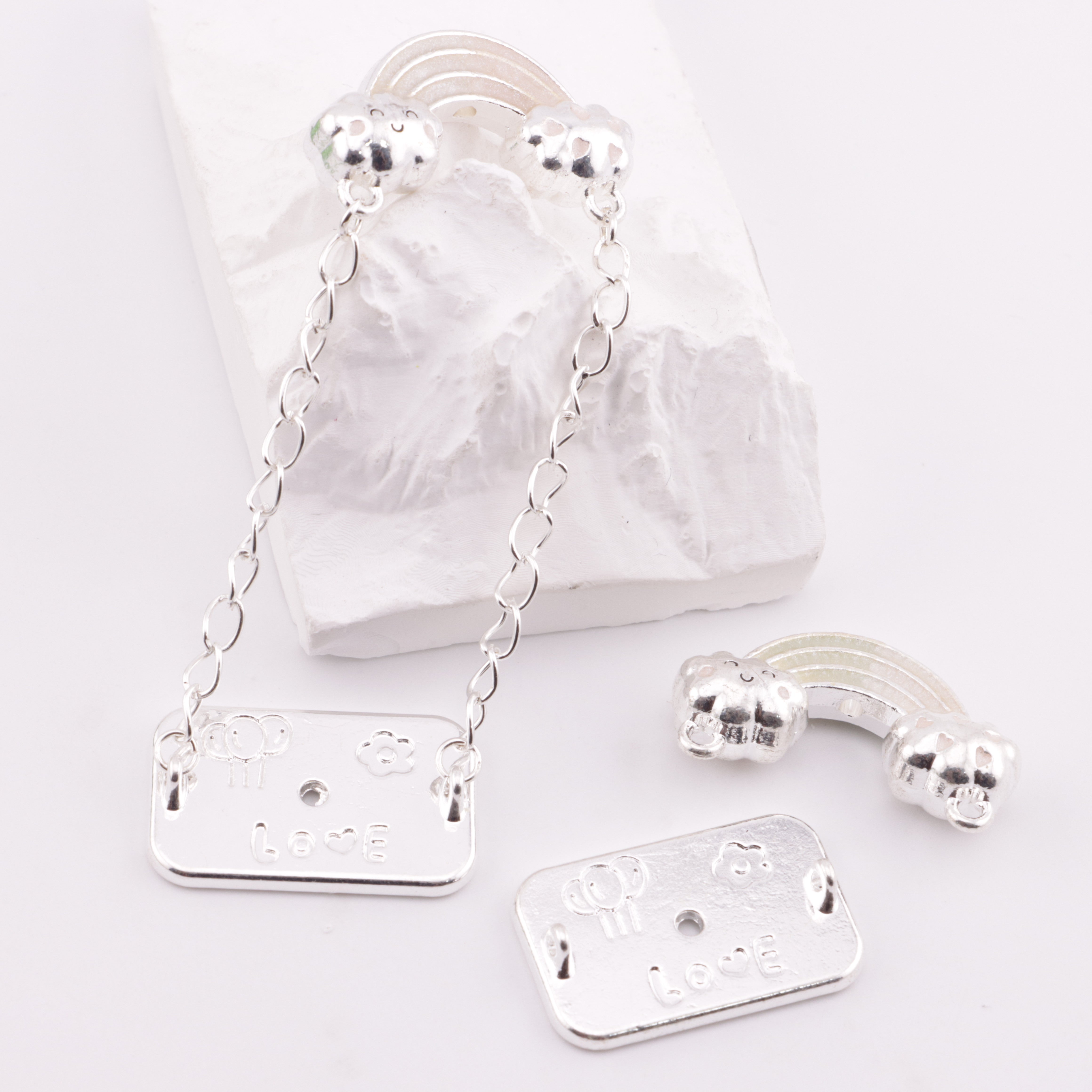 FS6154- Metal Rainbows And Plate Beads Set With Holes