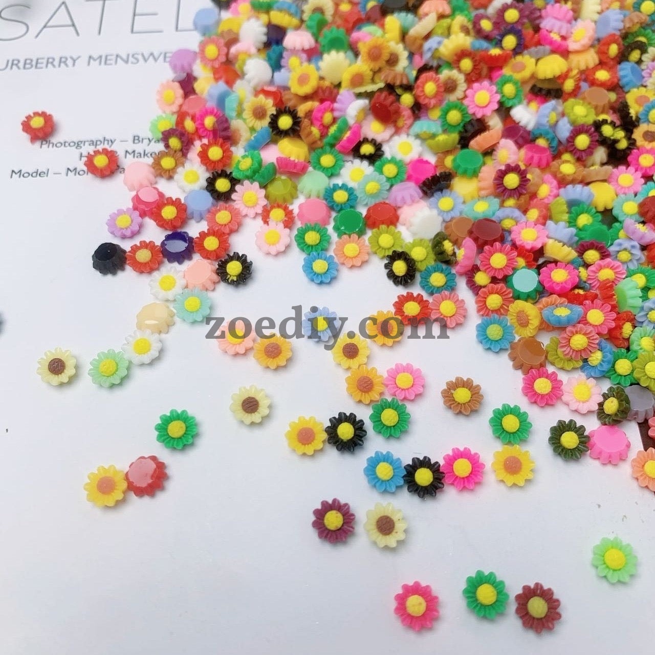 FS1317- 6MM Dasiy Flower Resin Nail Charms For Making Fancy Bead Or Fancy Pen