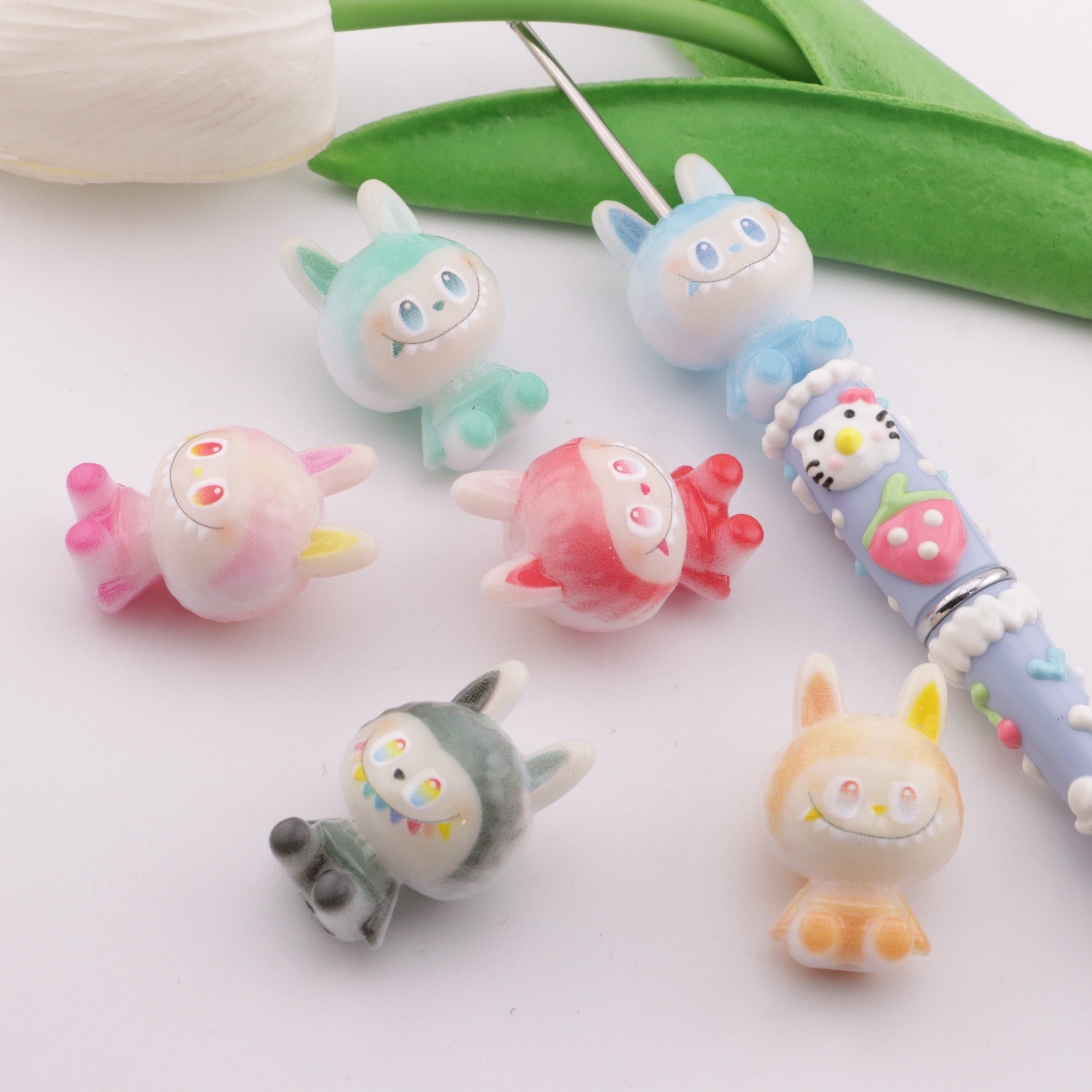 FS6176- 3D Setdown Lbb Beads Sitting Posture Three-Dimensional Labbub Beads