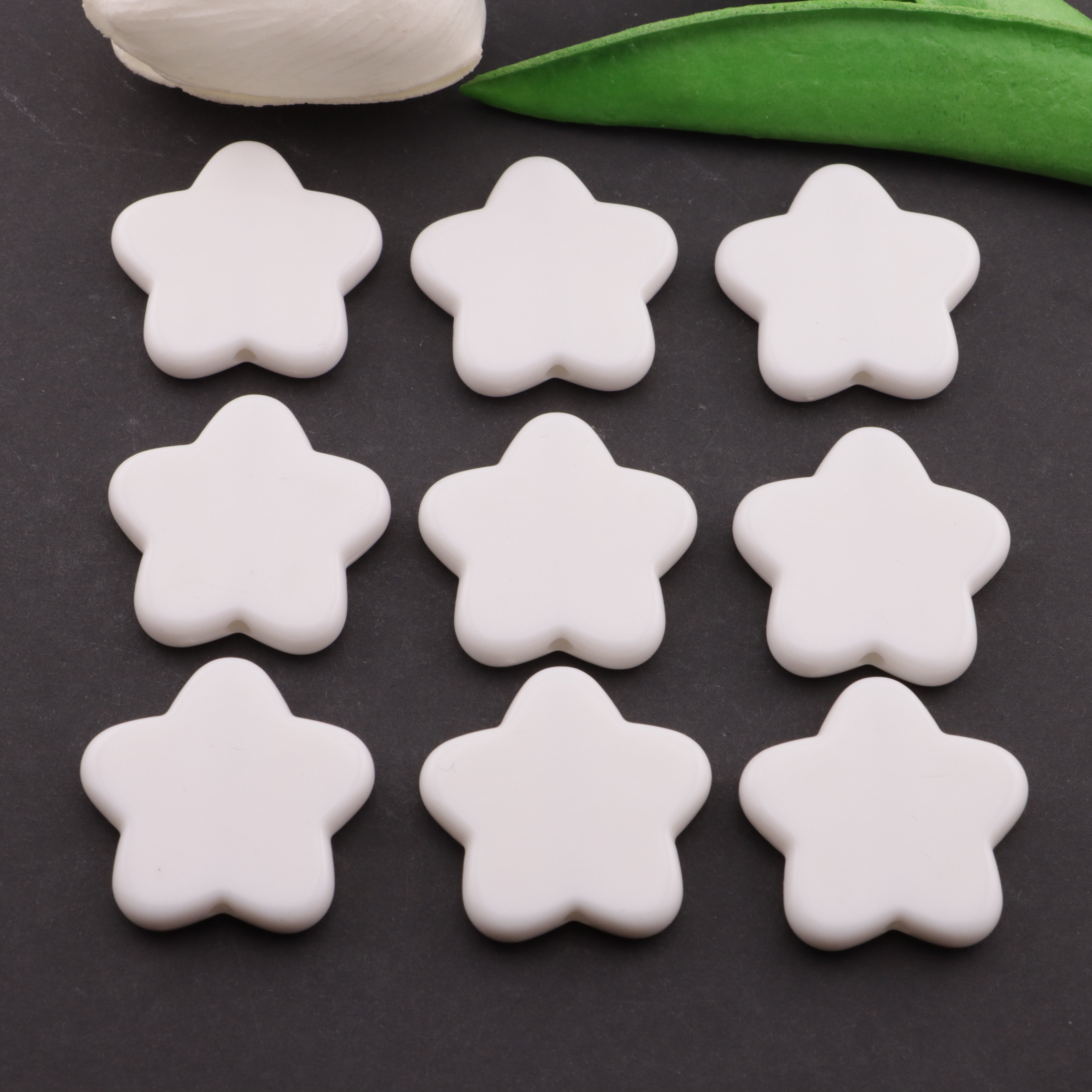 FS6183- 30mm Star Based Beads With Rounded Corners