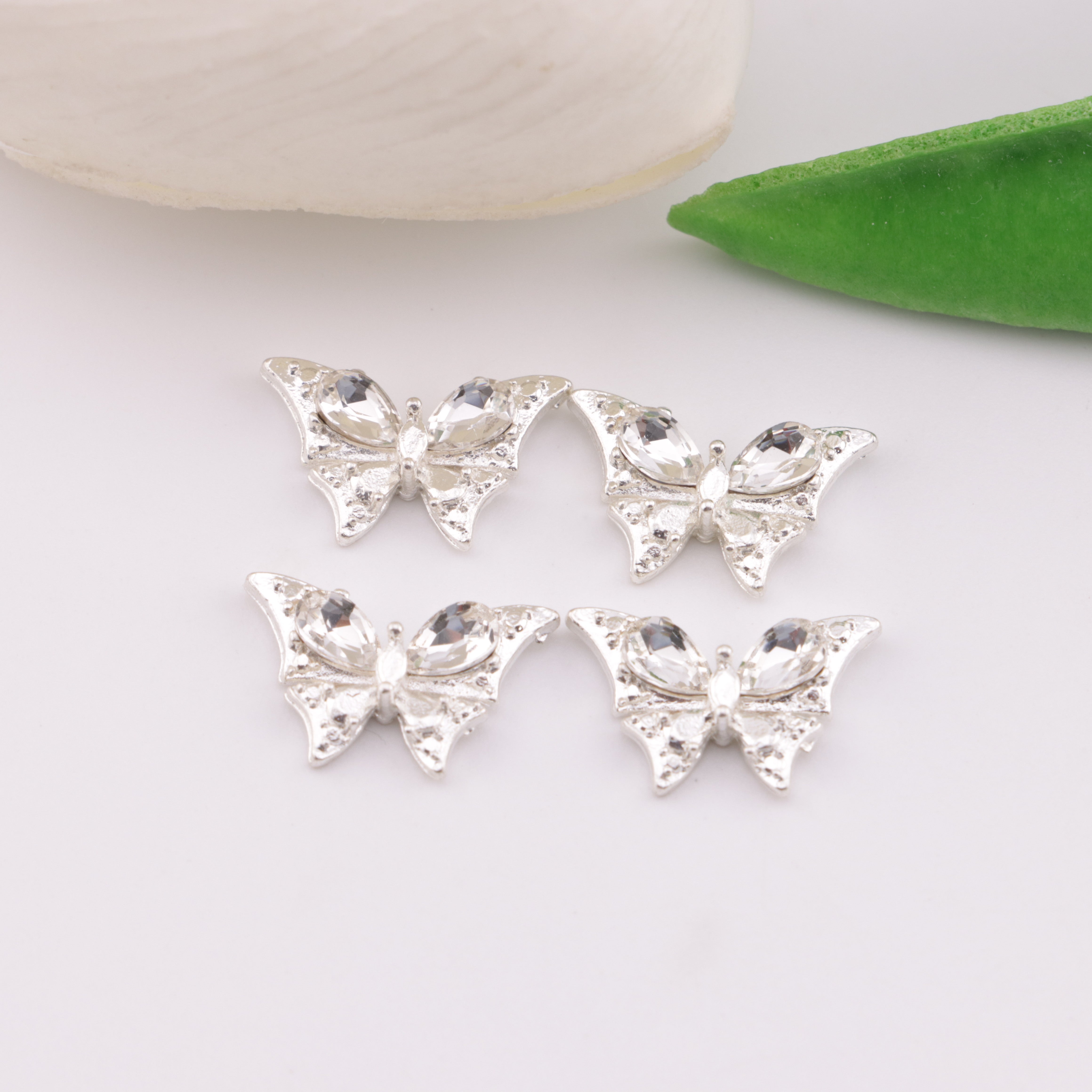 FS6207- 10×15mm Butterfly Diamond Metal Patches