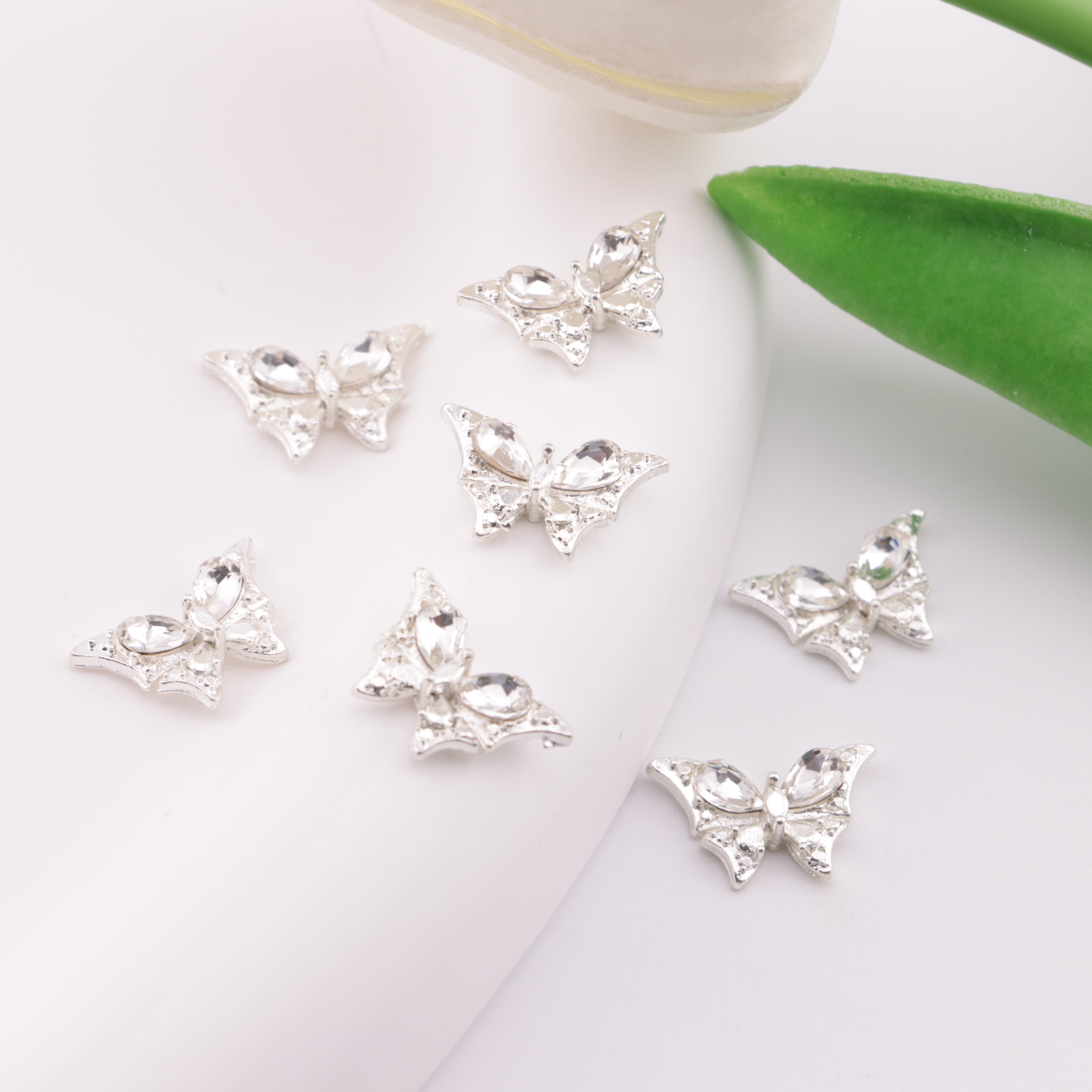 FS6207- 10×15mm Butterfly Diamond Metal Patches