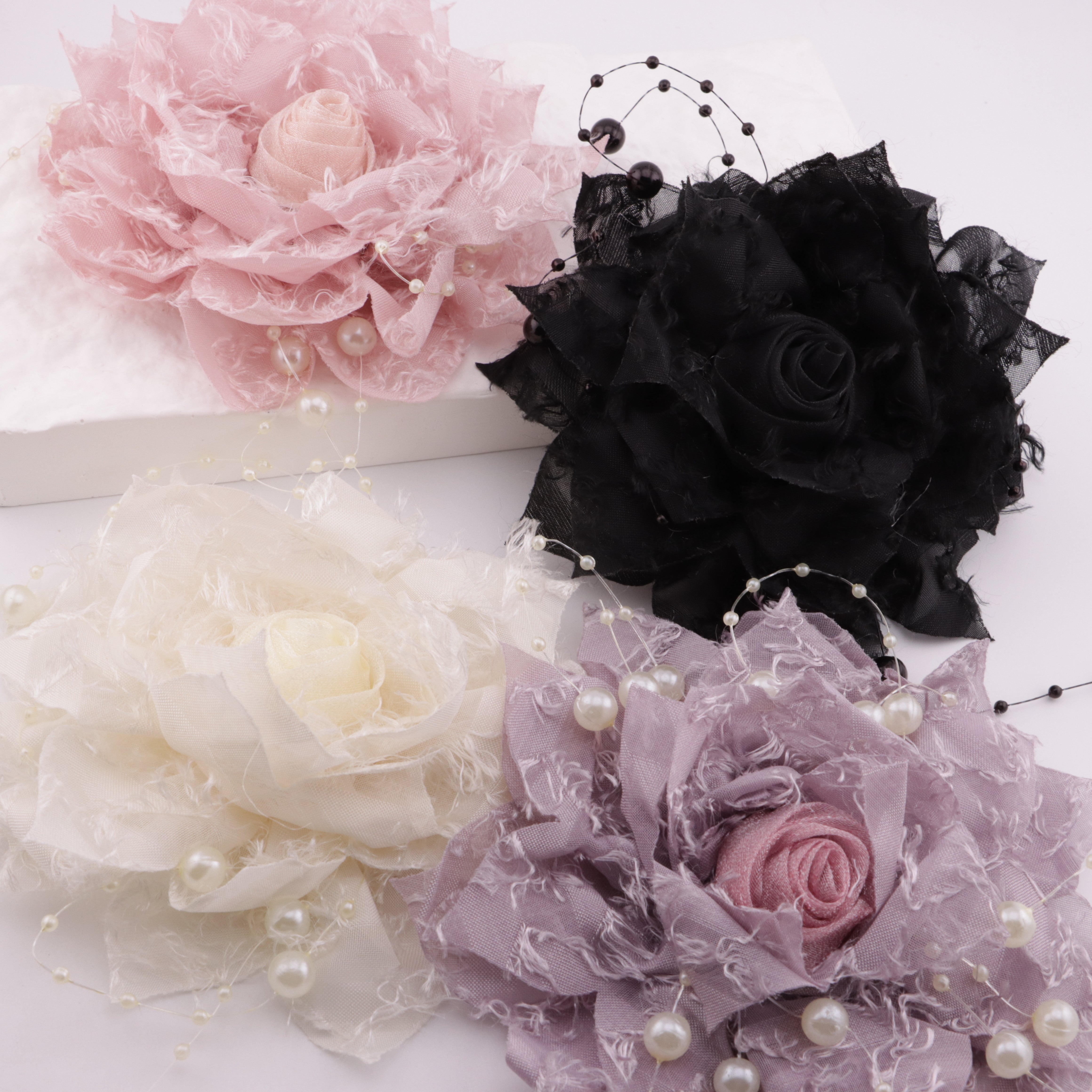 FS6217- About 140Mm Big Flower Charms With Pearl Chain
