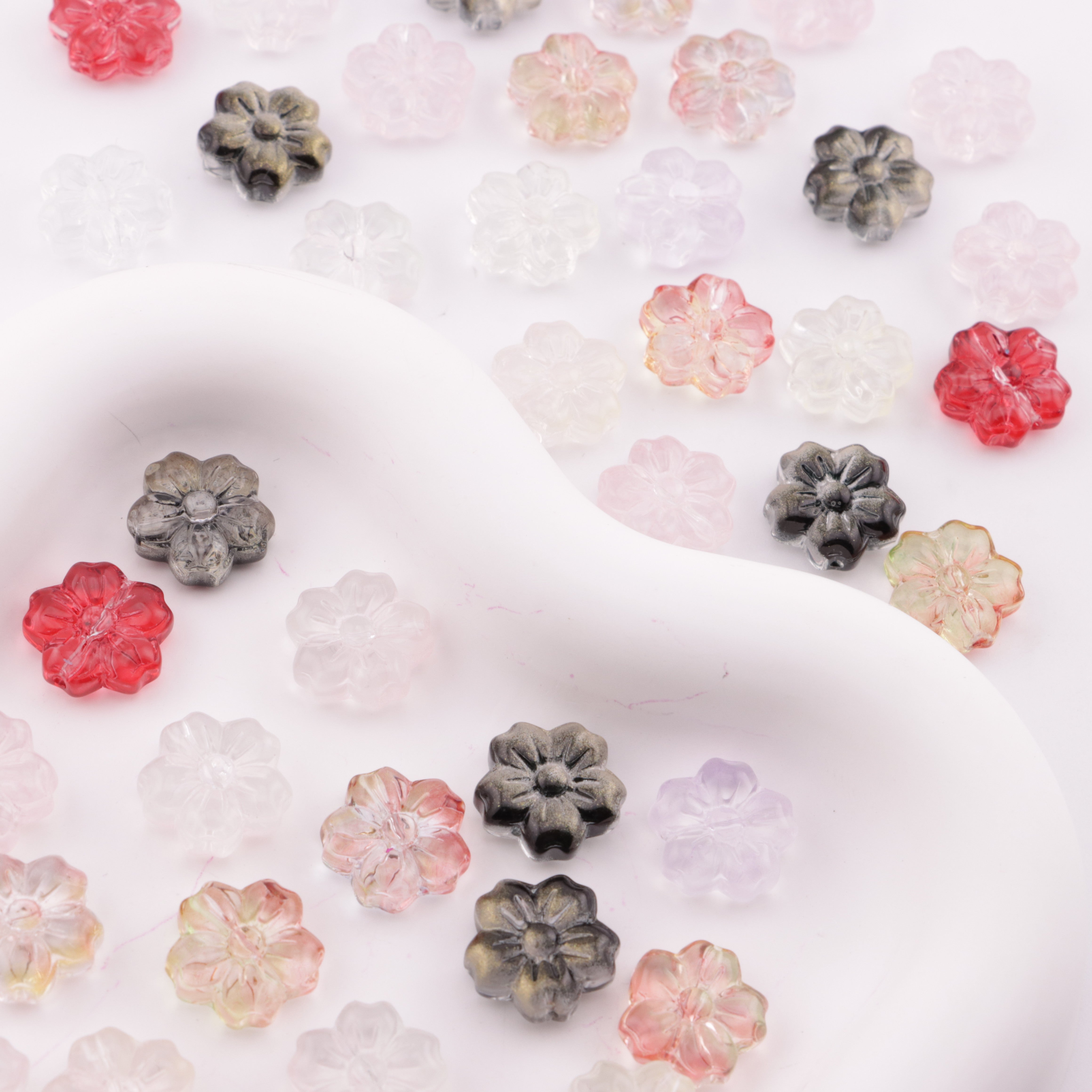 FS6213- 13mm Sakura Glass Beads