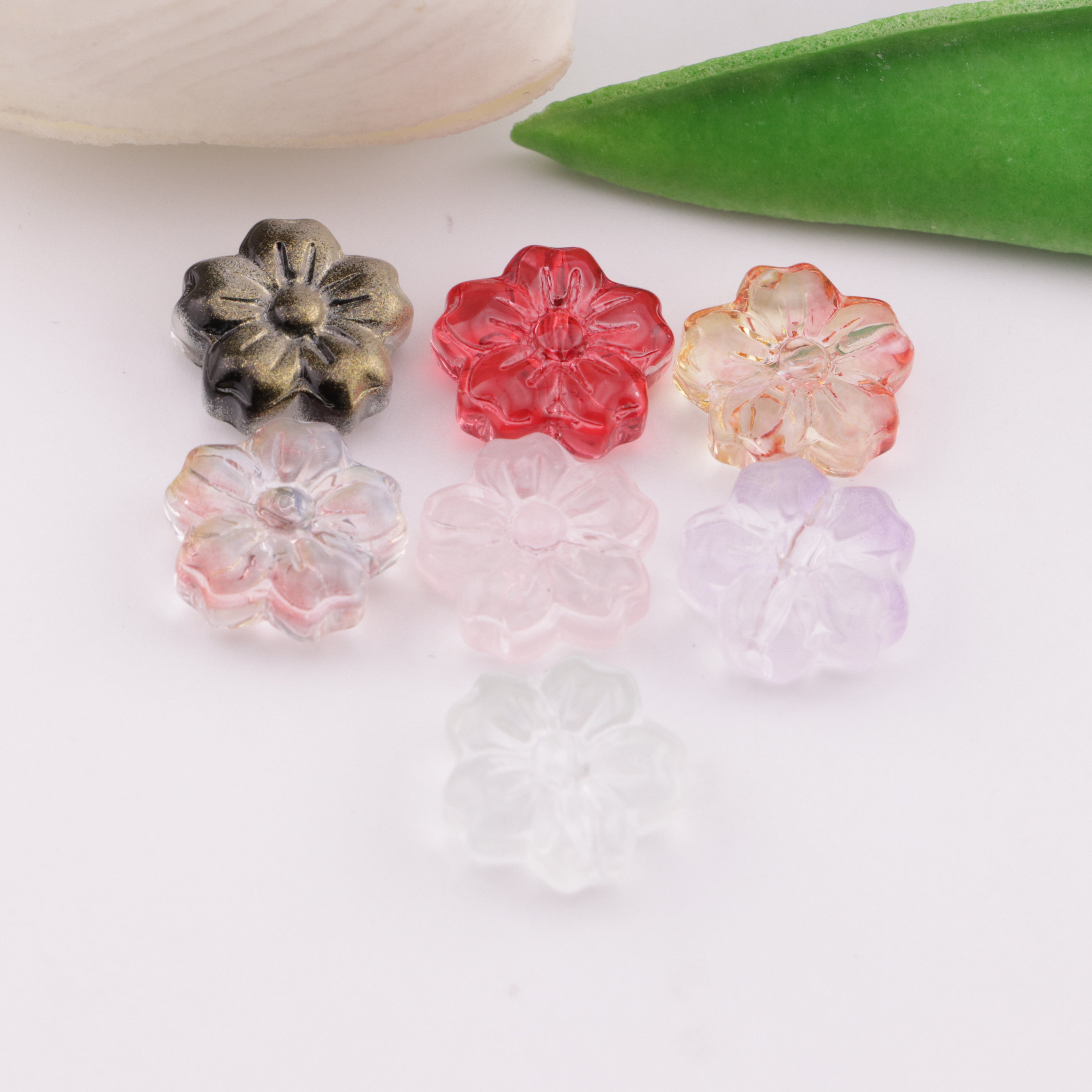 FS6213- 13mm Sakura Glass Beads
