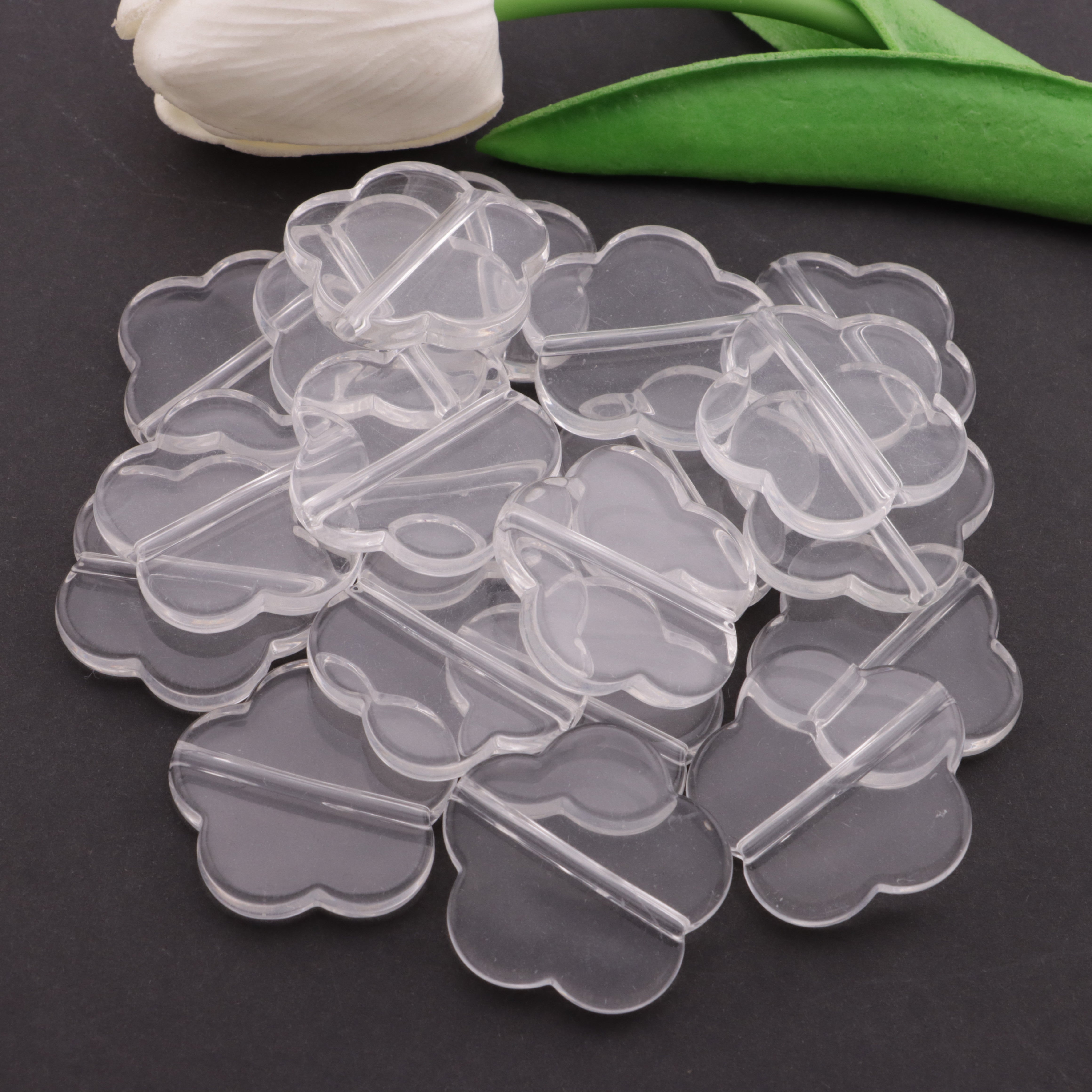 FS6218- 32mm Clear Five - Petal Flower - Based Beads