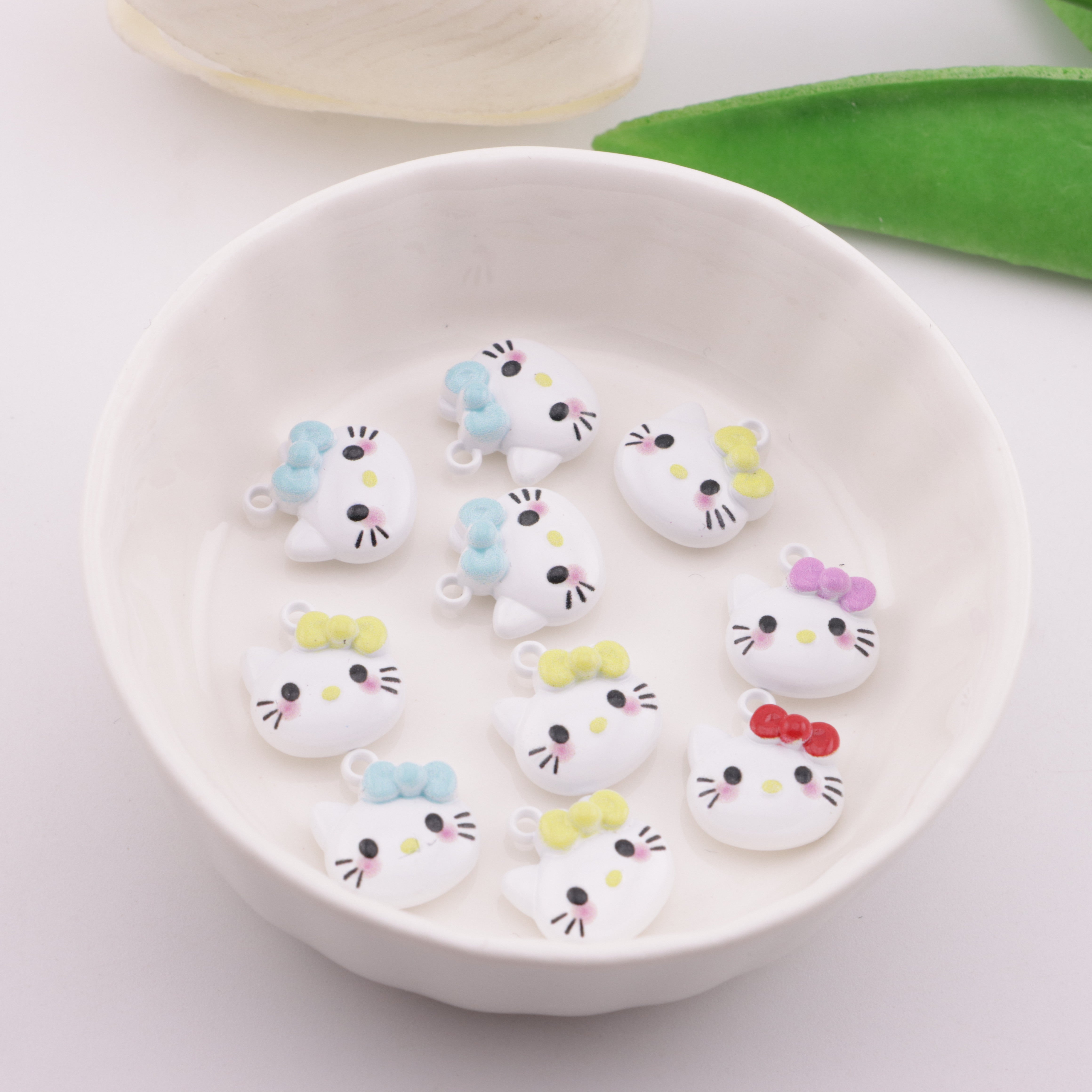 FS6229- HK Alloy Pendant