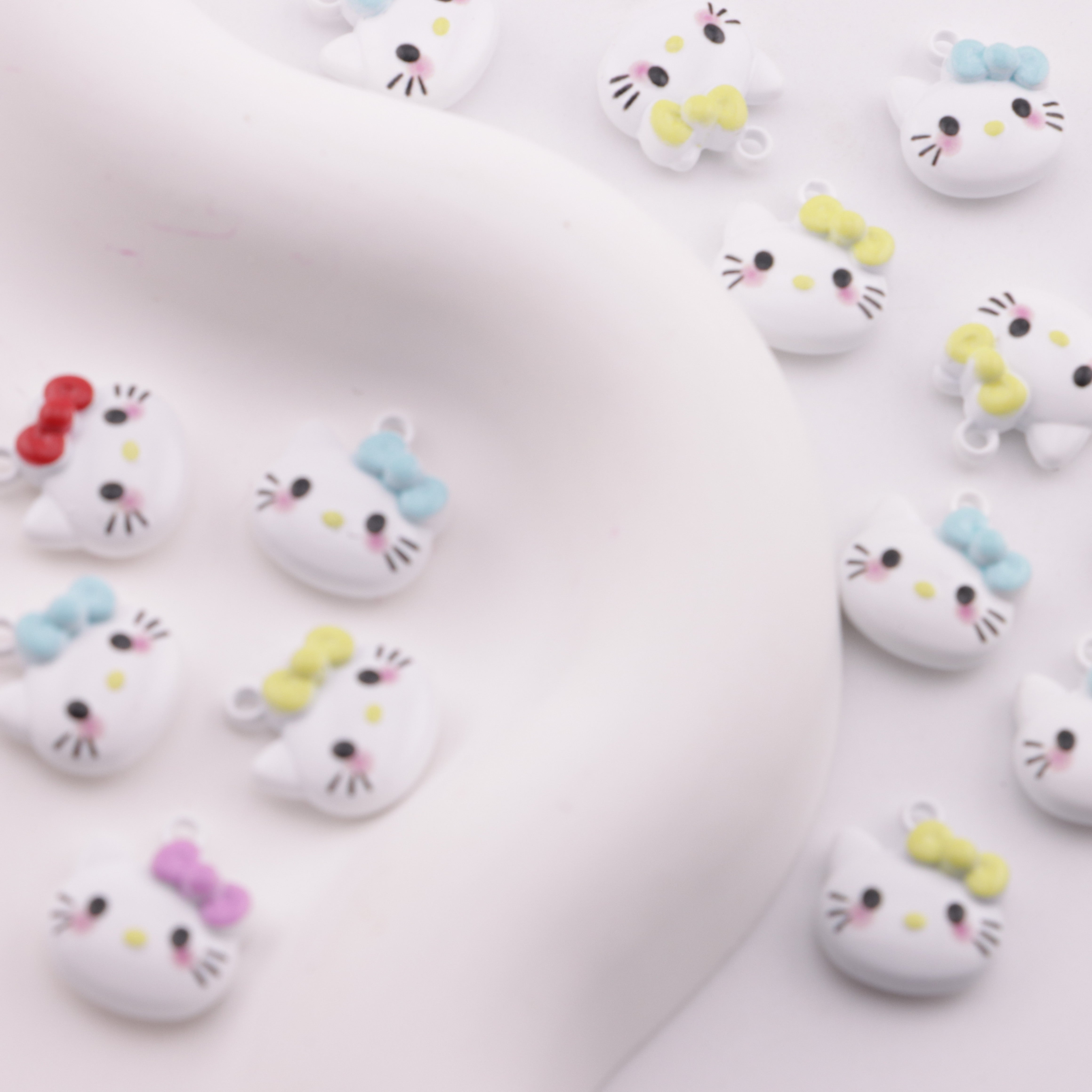 FS6229- HK Alloy Pendant