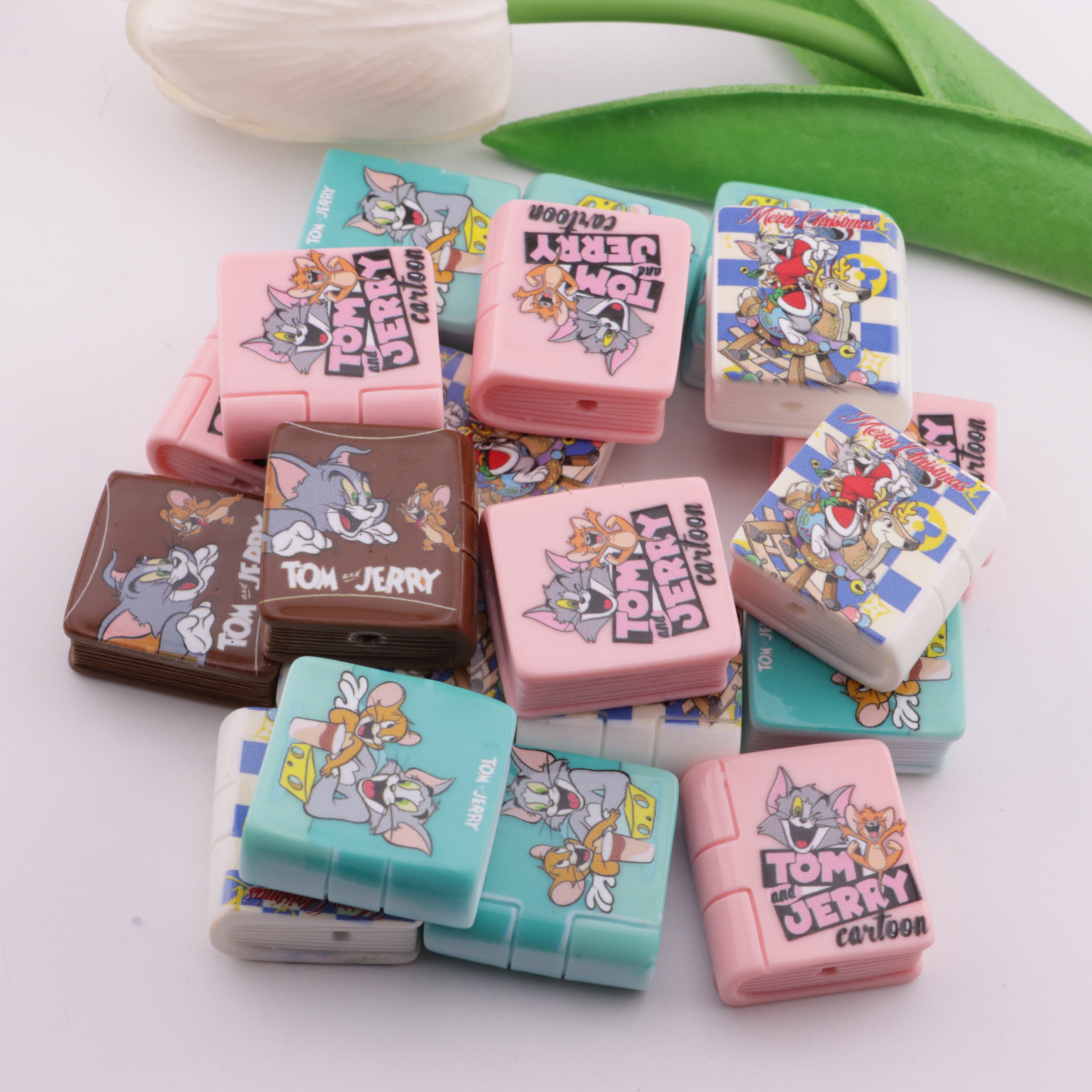 FS6230- Tom&Jerry Acrylic Book Beads