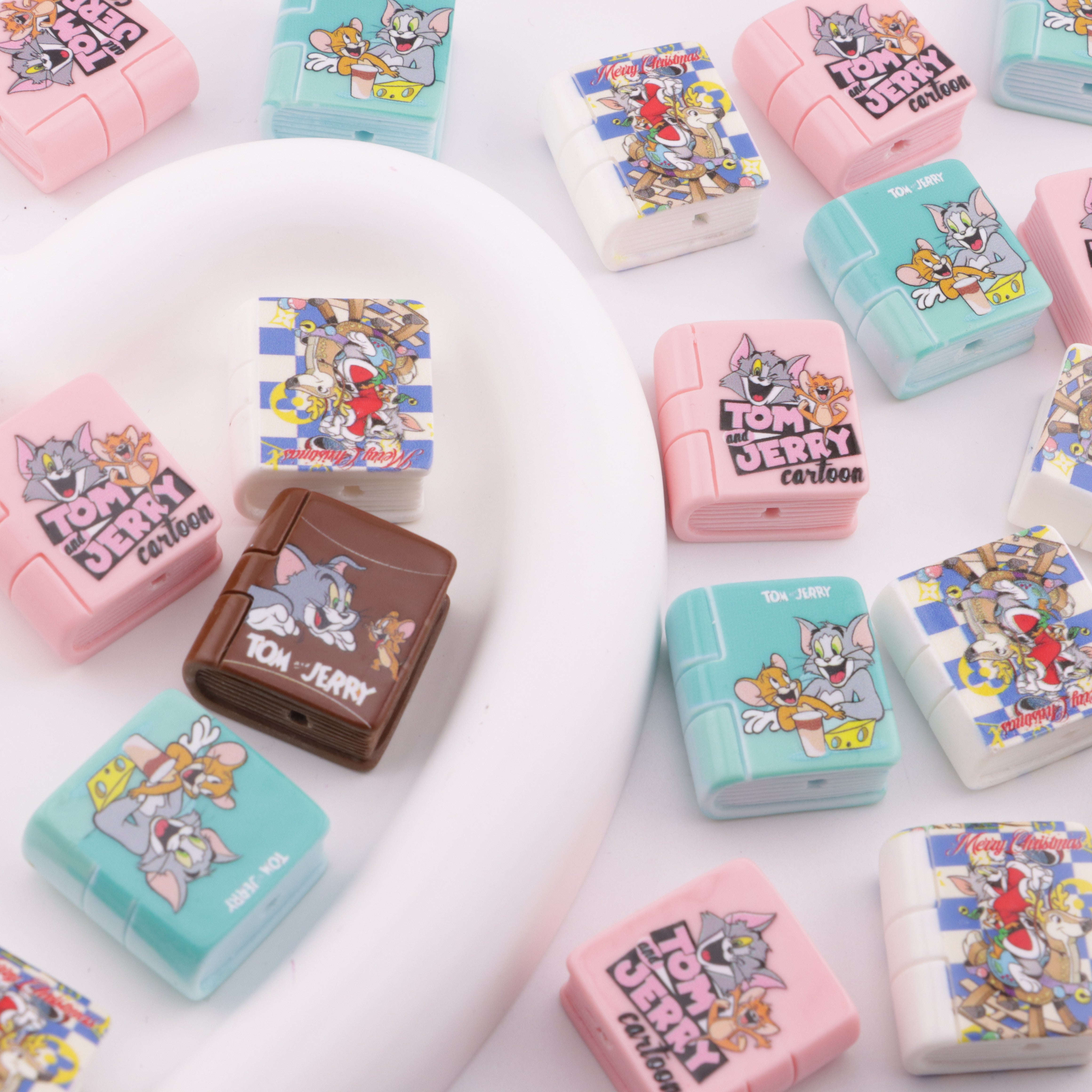 FS6230- Tom&Jerry Acrylic Book Beads