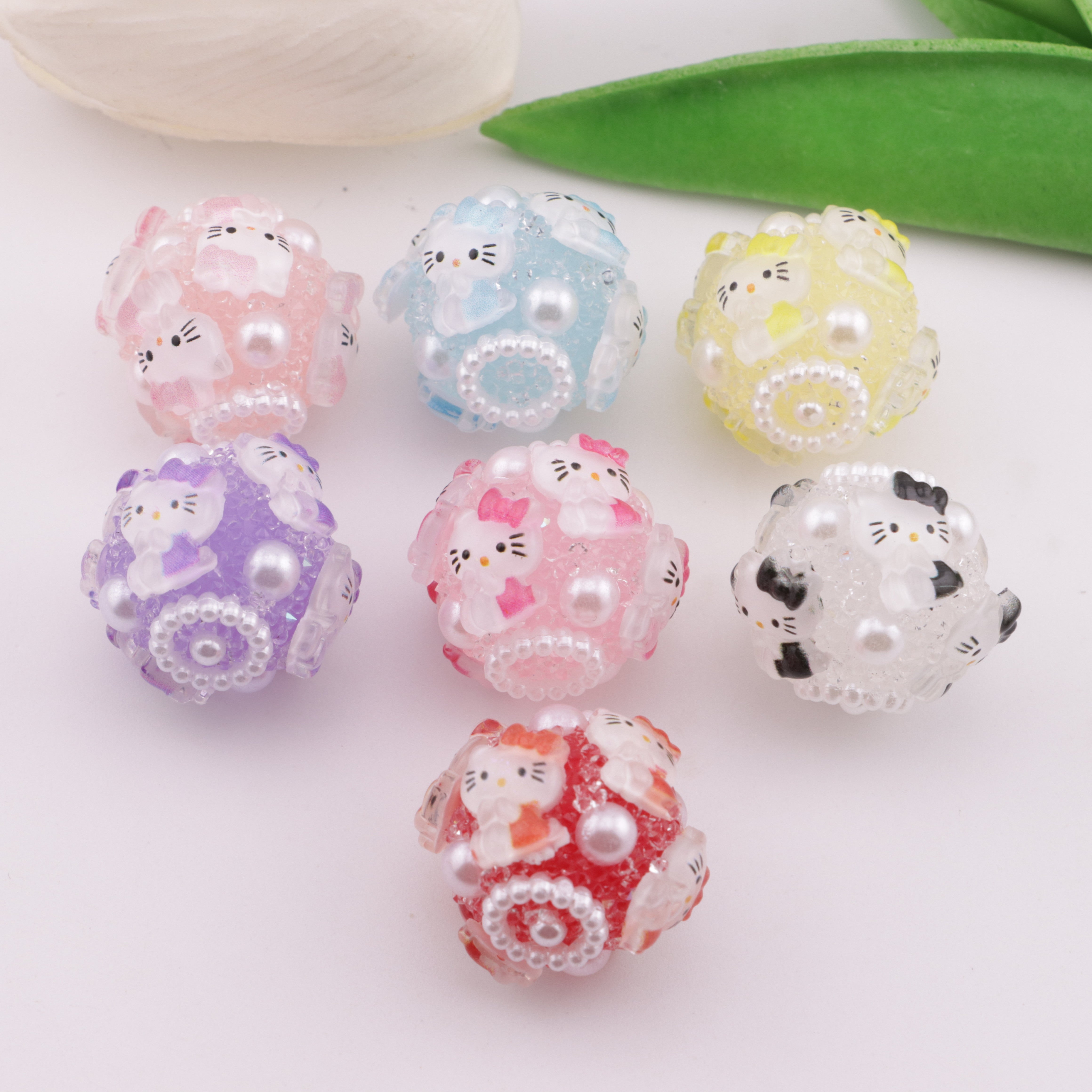 FS6236- Hk Sugar Beads