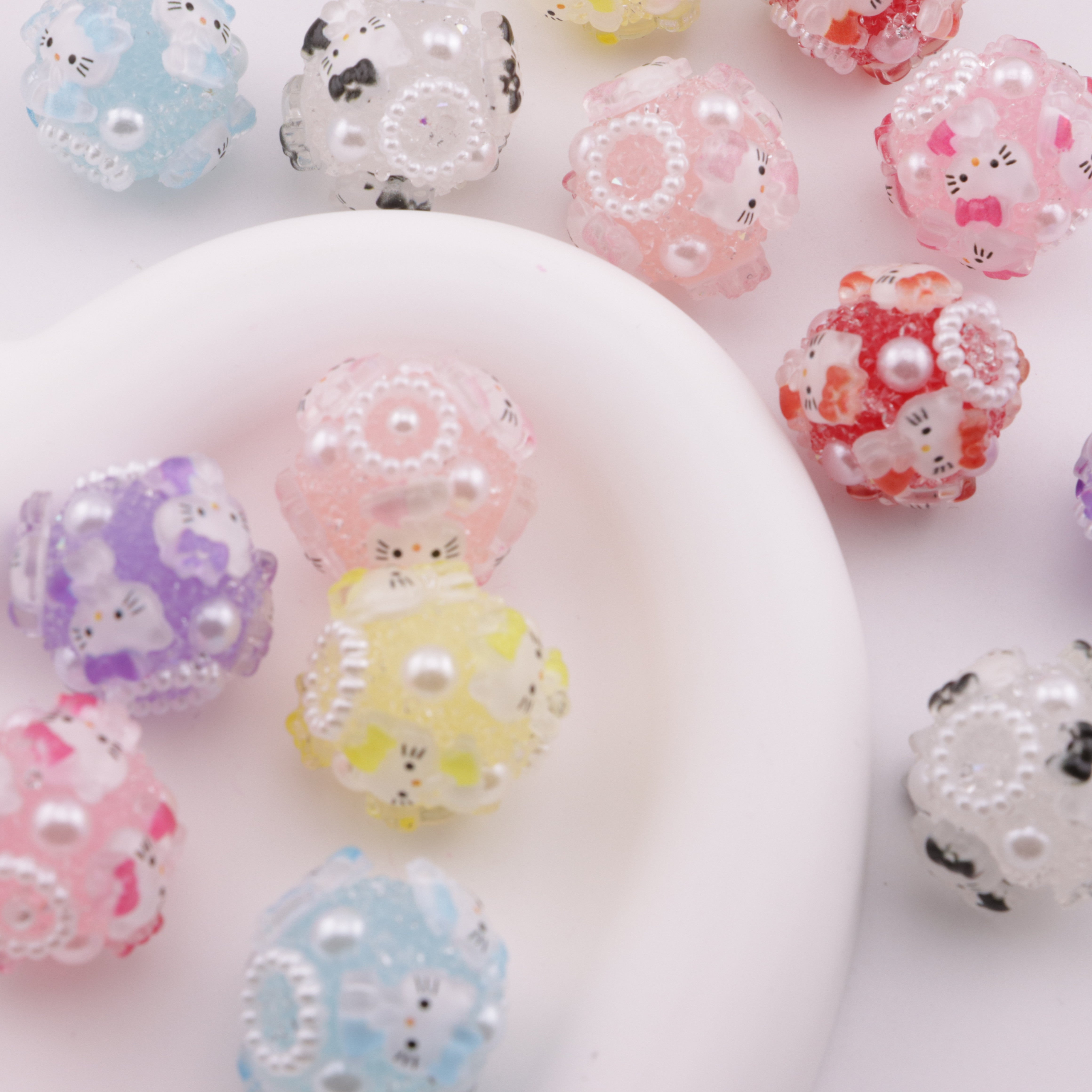 FS6236- Hk Sugar Beads