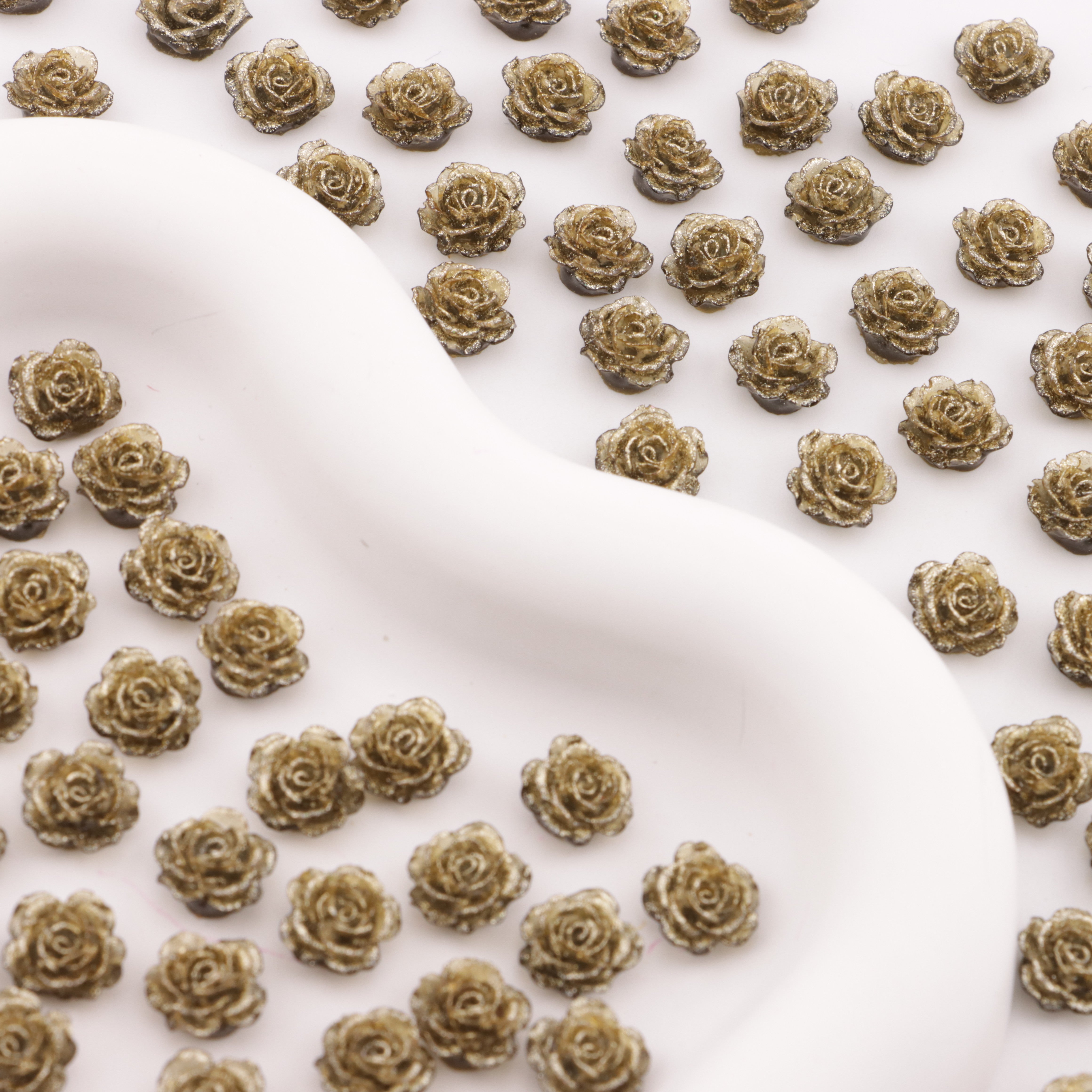 FS6262- 10mm Luminous Flower Charms