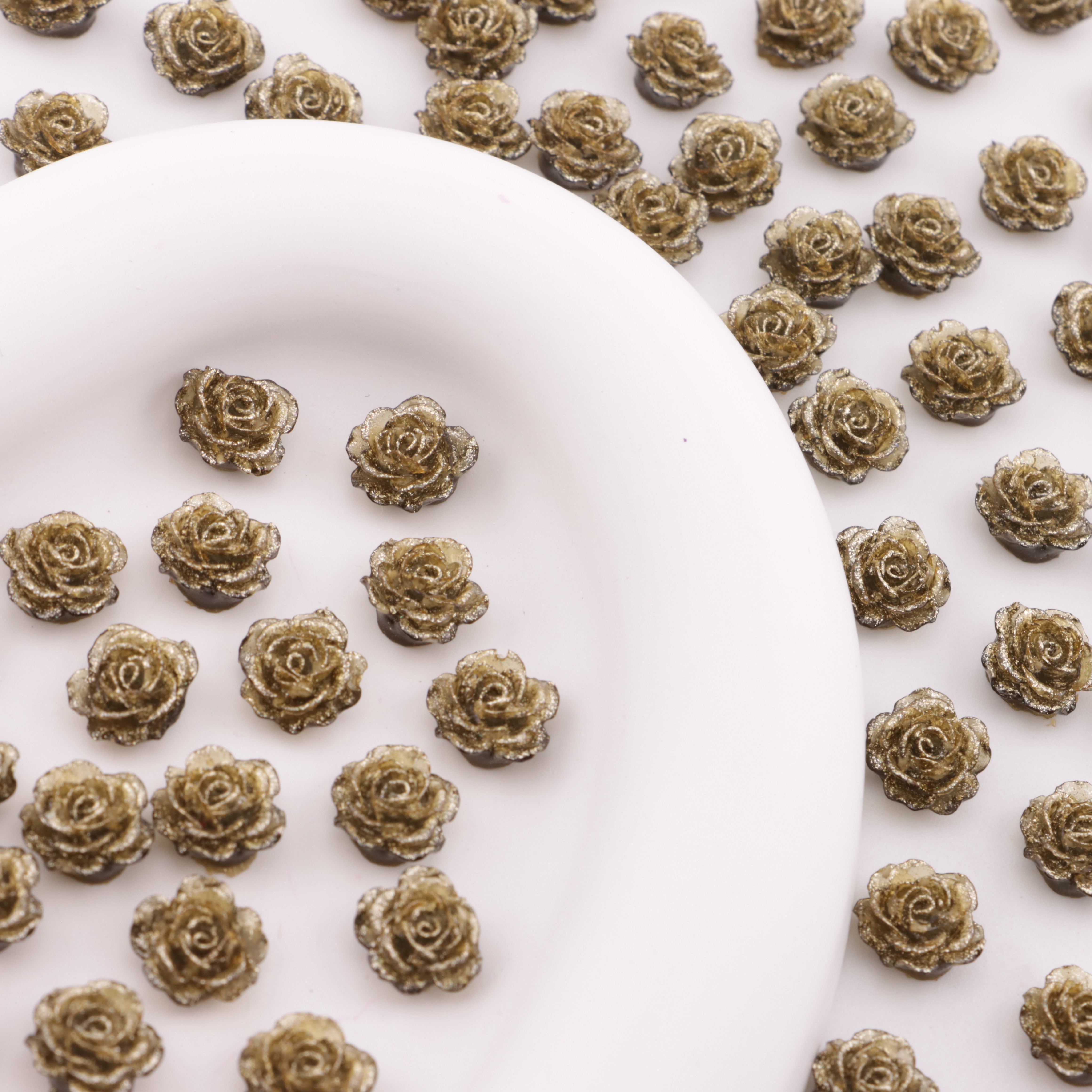 FS6262- 10mm Luminous Flower Charms