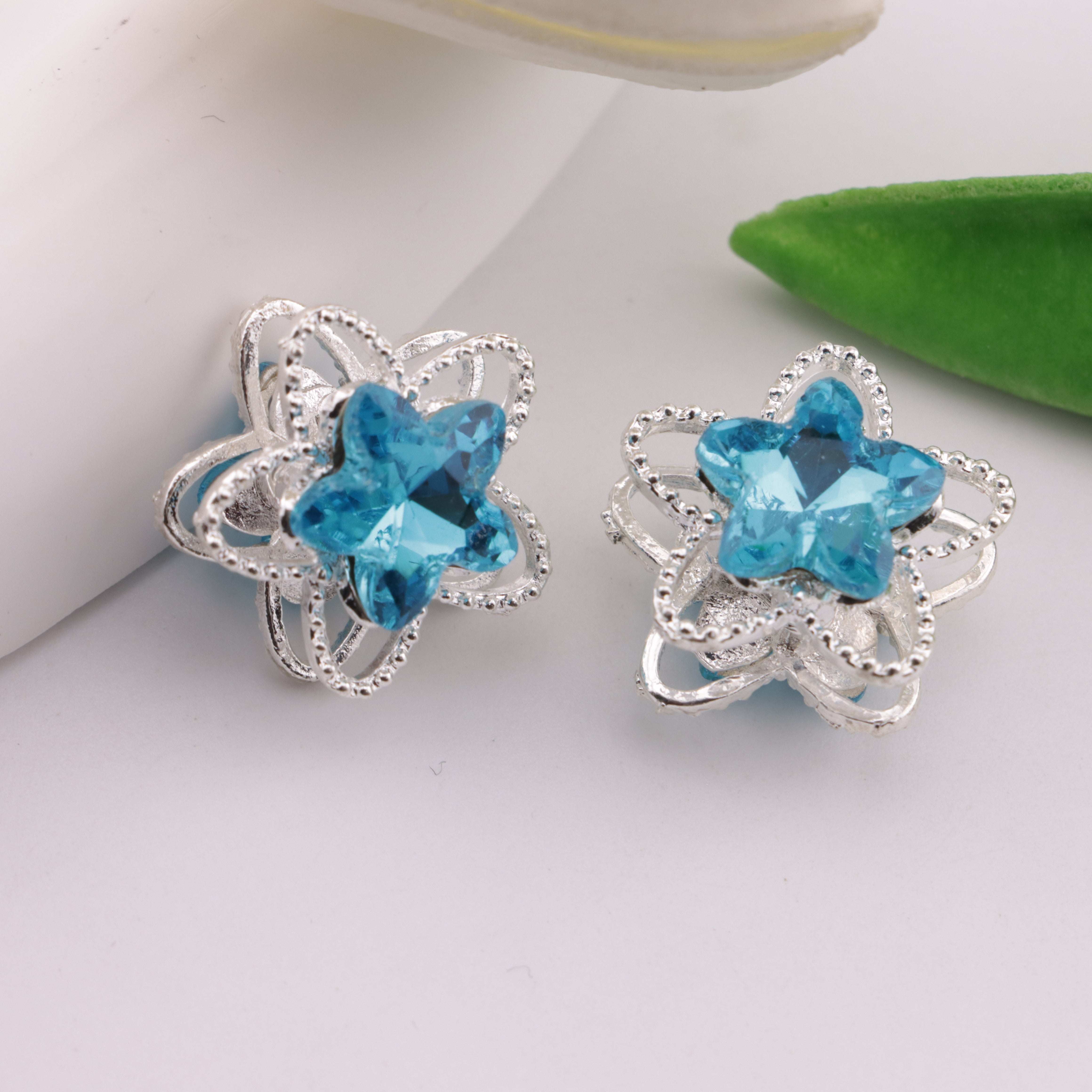 FS6326- Five - pointed Star Four - way Alloy Beads