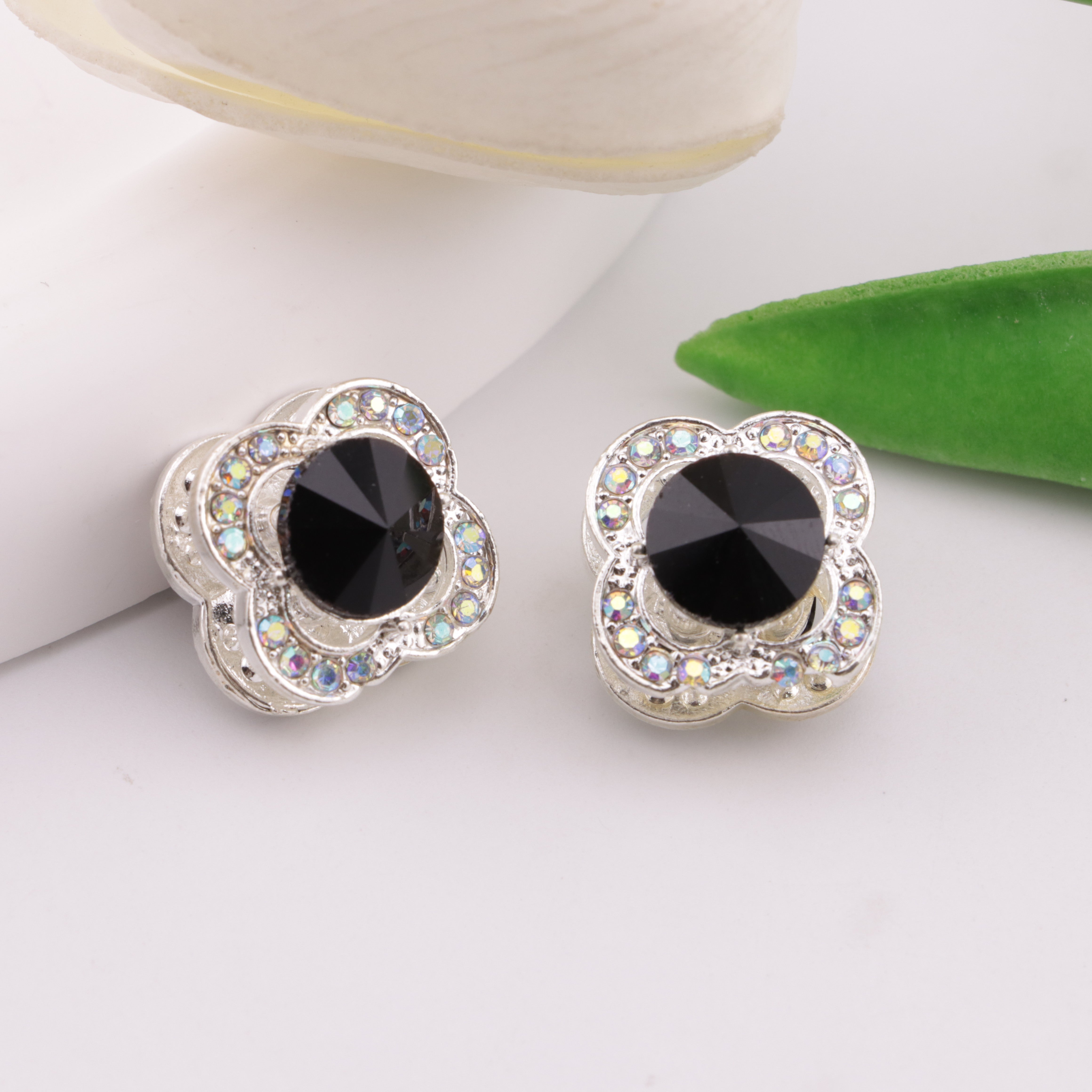 FS6335- Four - Leaf Clover Four - Way Alloy Beads