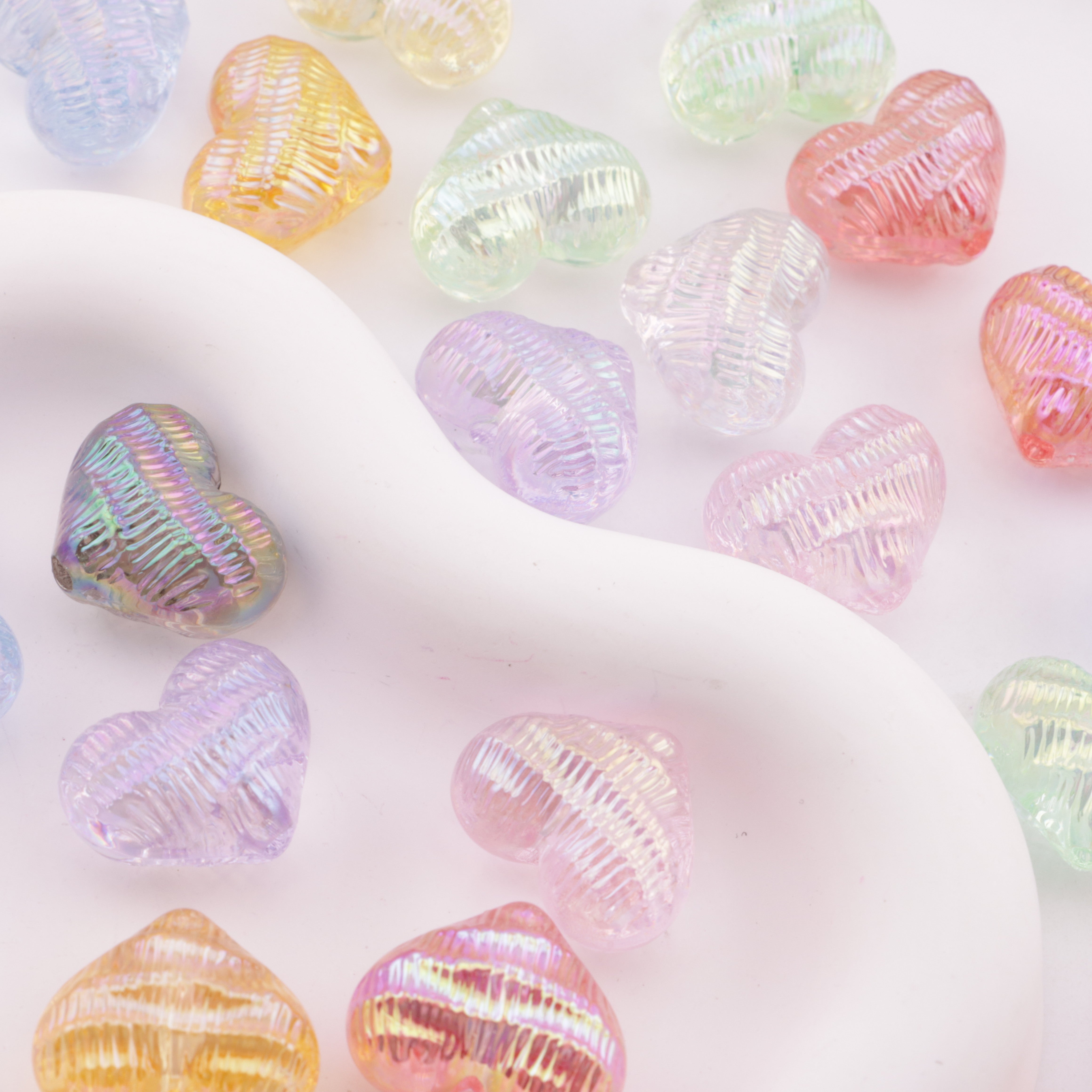FS6339- 17mm UV Heart Beads With Wrinkled Surface
