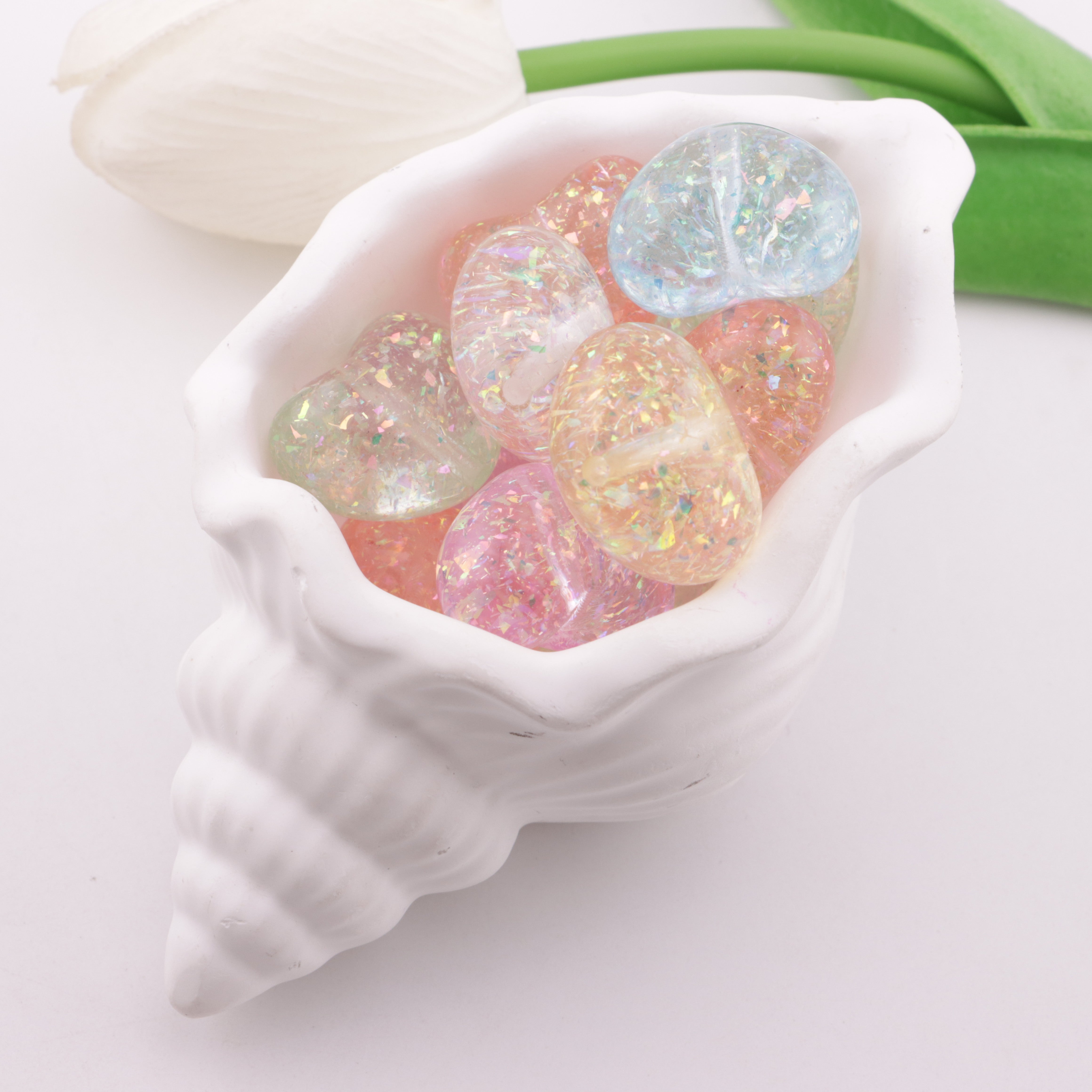 FS6337- 19mm Heart Gold Foil Resin Beads