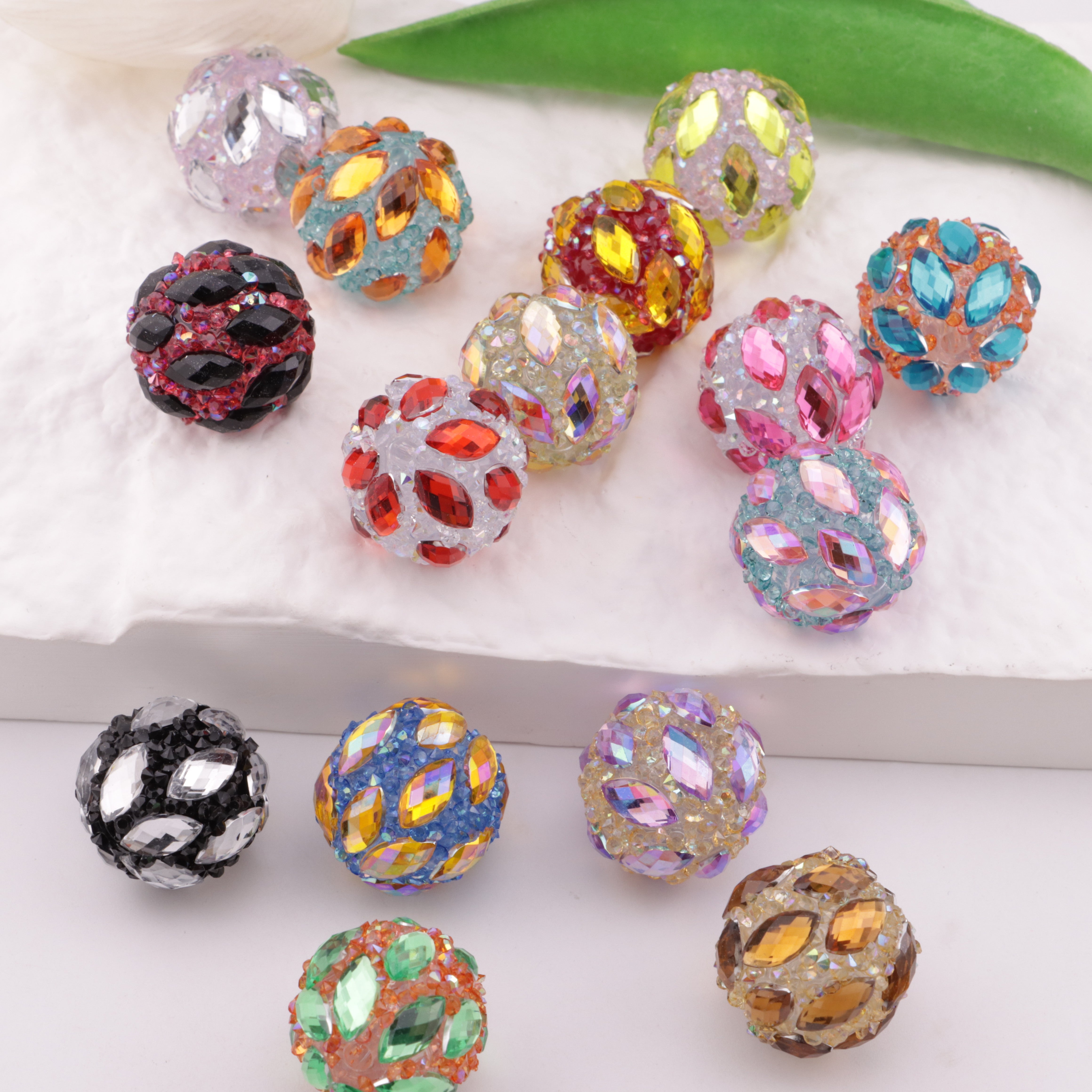 FS6343- 20mm Horse Eyes Diamonds Fancy Beads