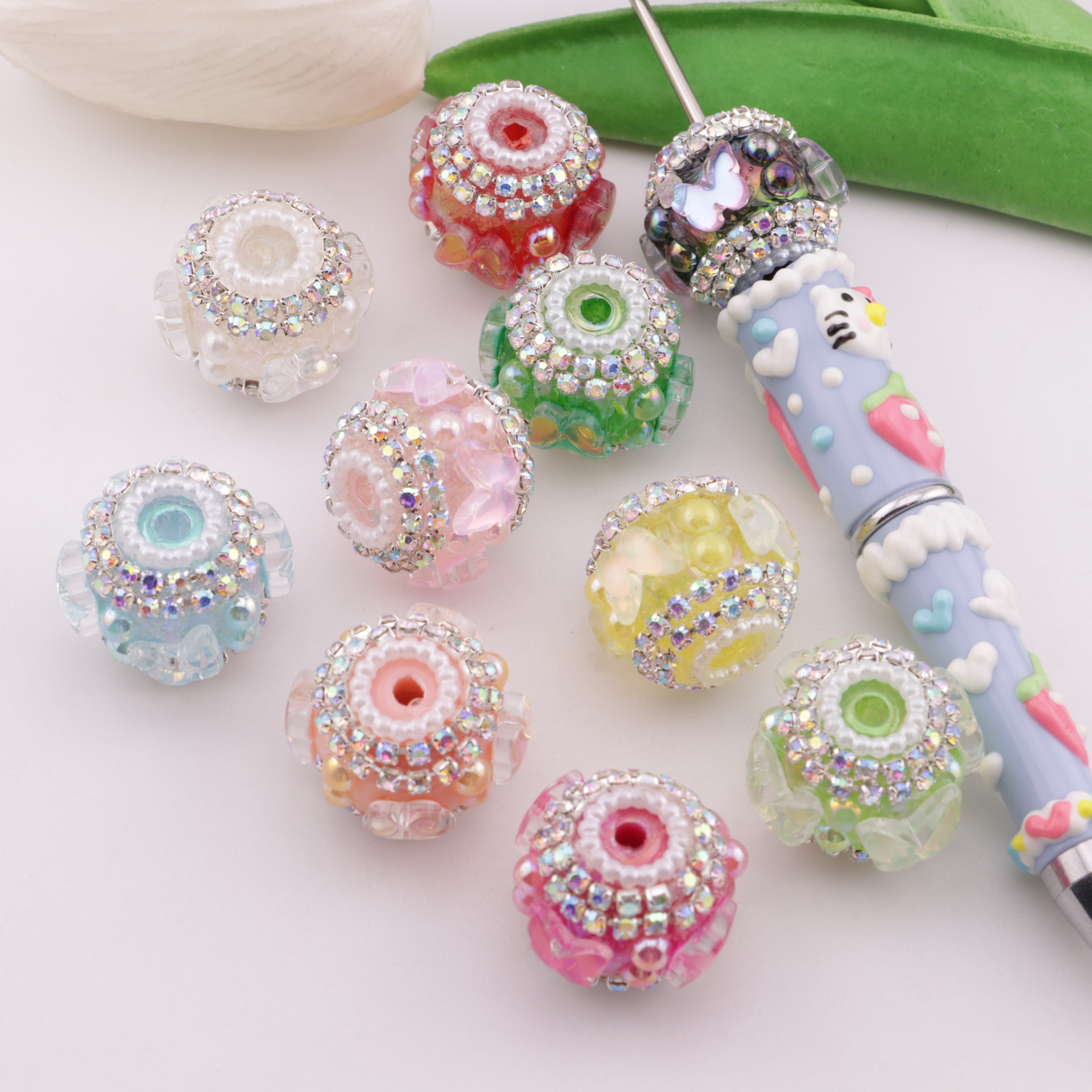 FS6341- 18mm Butterfly Diamonds Fancy Beads, Heavy-Handed Round Beads With Butterfly Diamonds