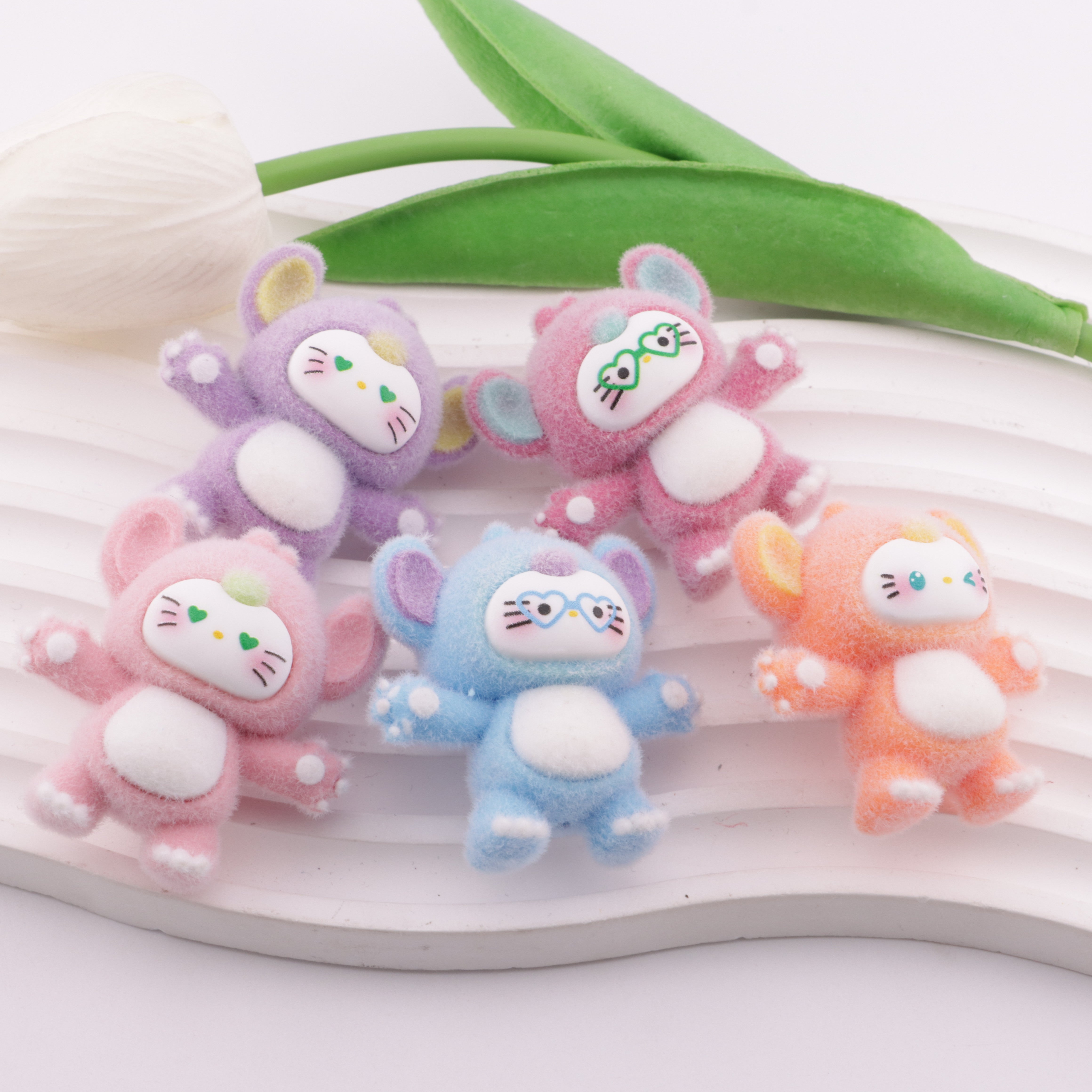 FS6366- Hk Transformed Flocked Resin Beads