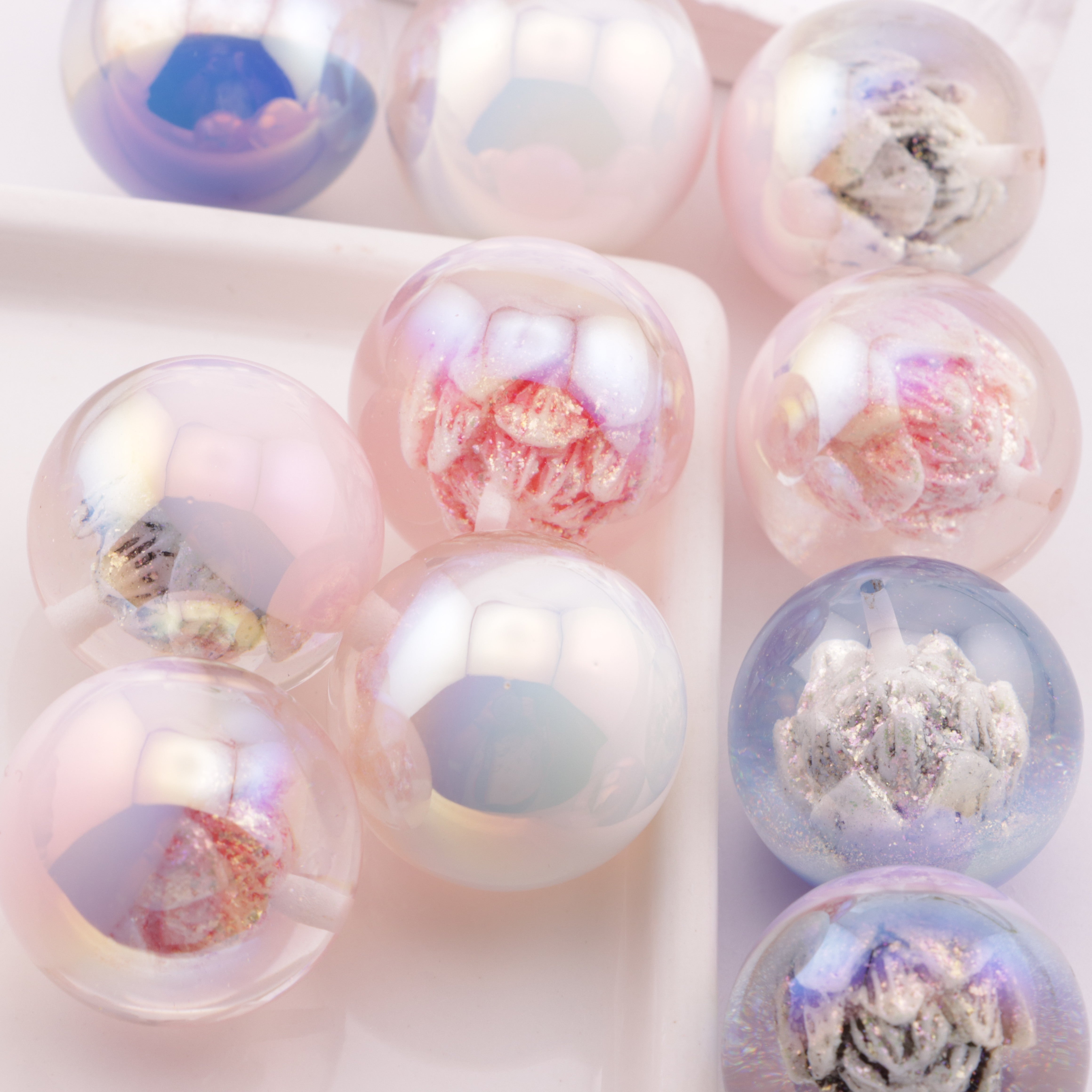 FS6243- 30mm Glow-in-the-Dark Lotus Resin Half-Hole Beads
