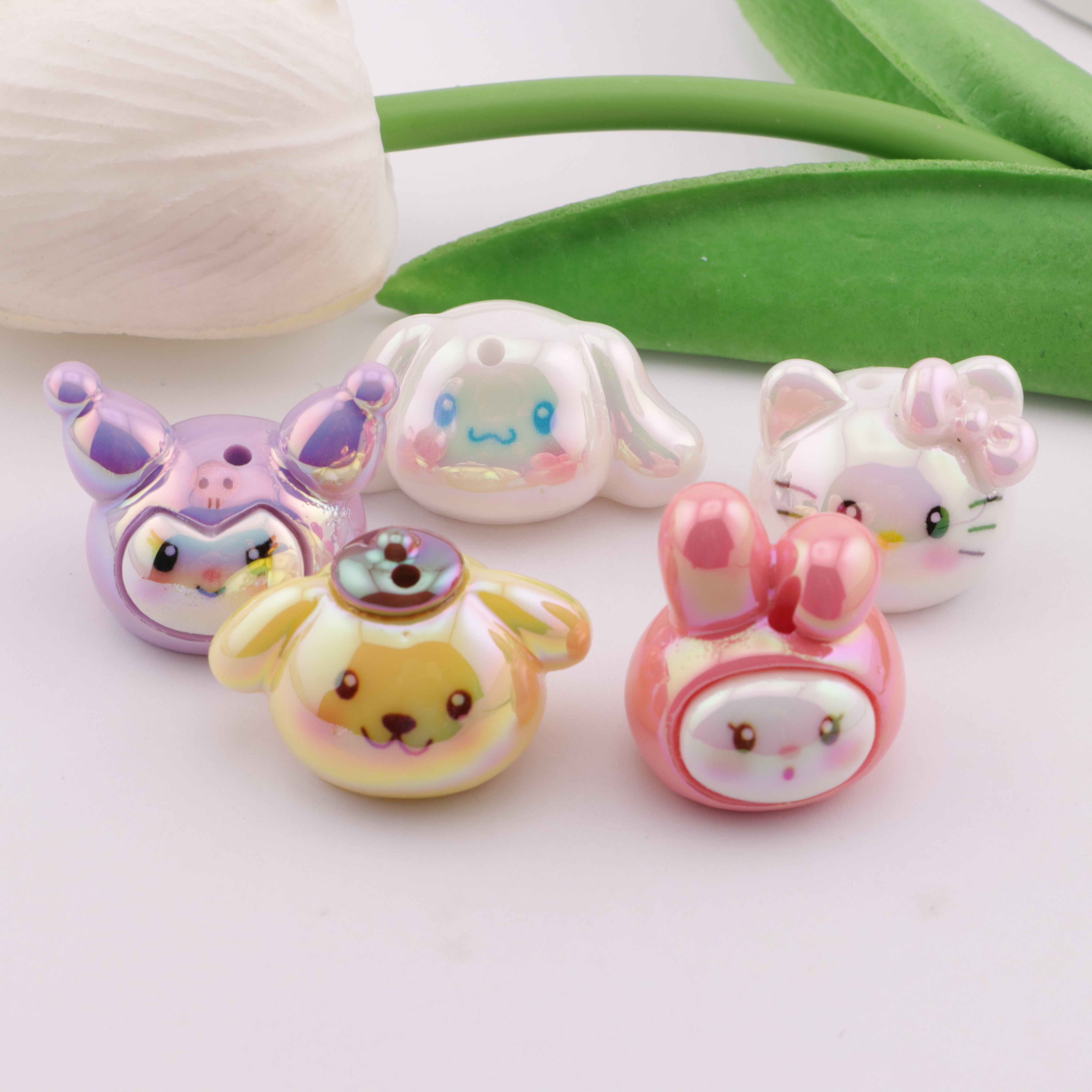 FS6363- Sanrio Head Resin Beads
