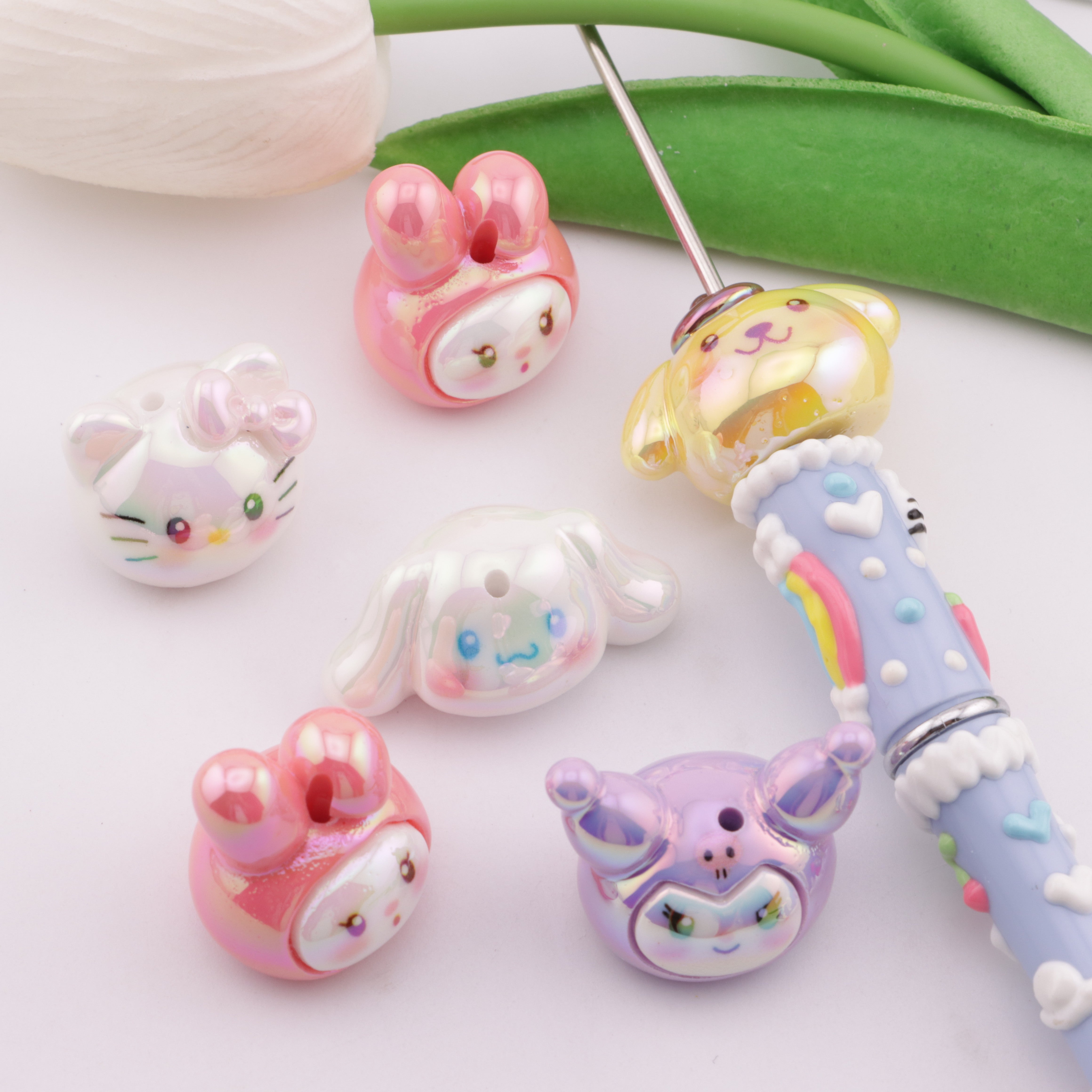 FS6363- Sanrio Head Resin Beads